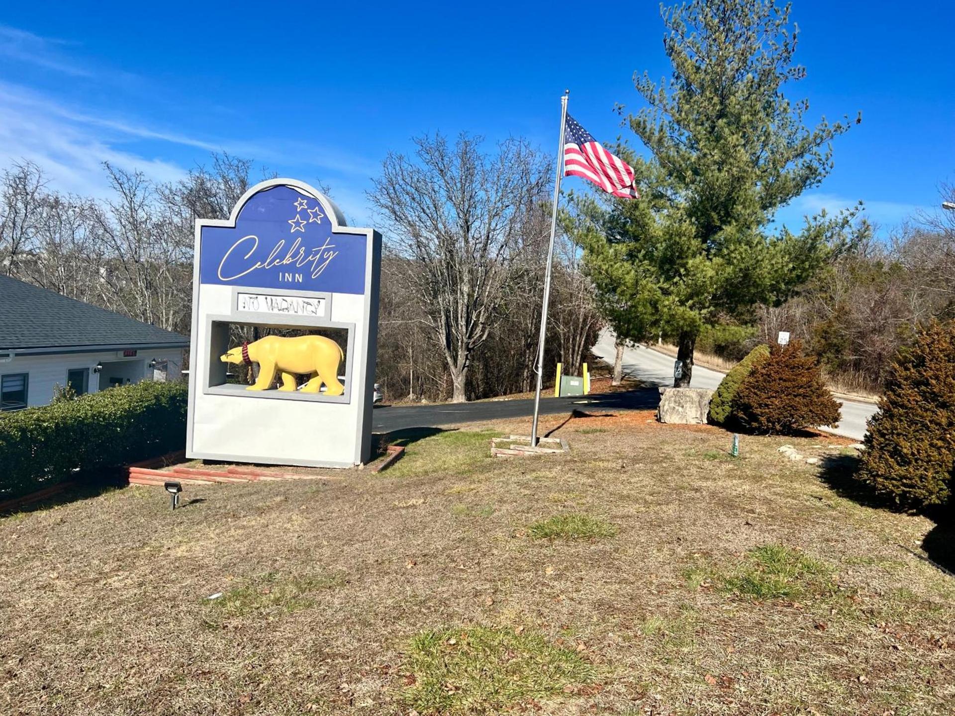 Celebrity Inn photo 26