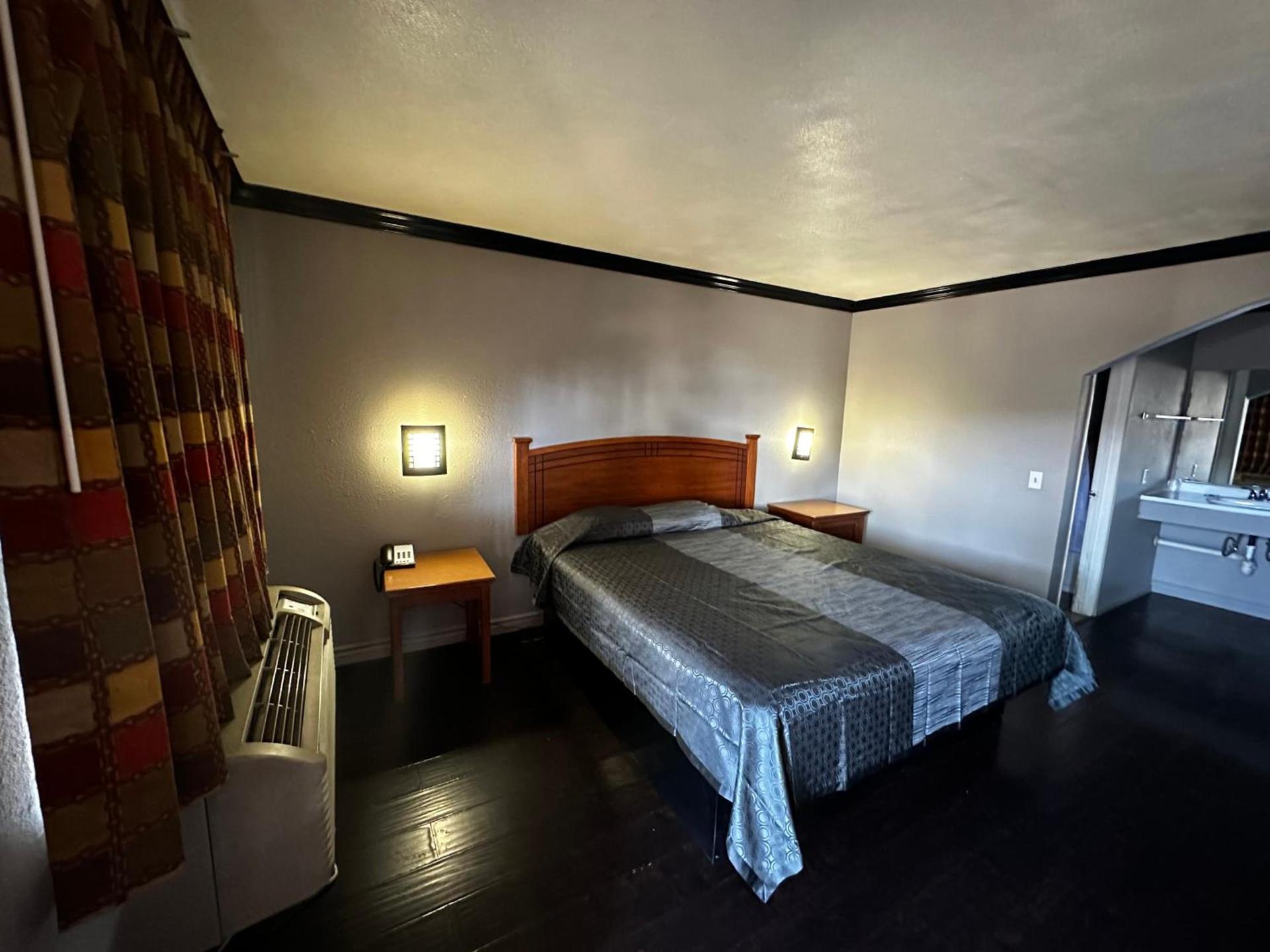 Sunpark Inn & Suites photo 8