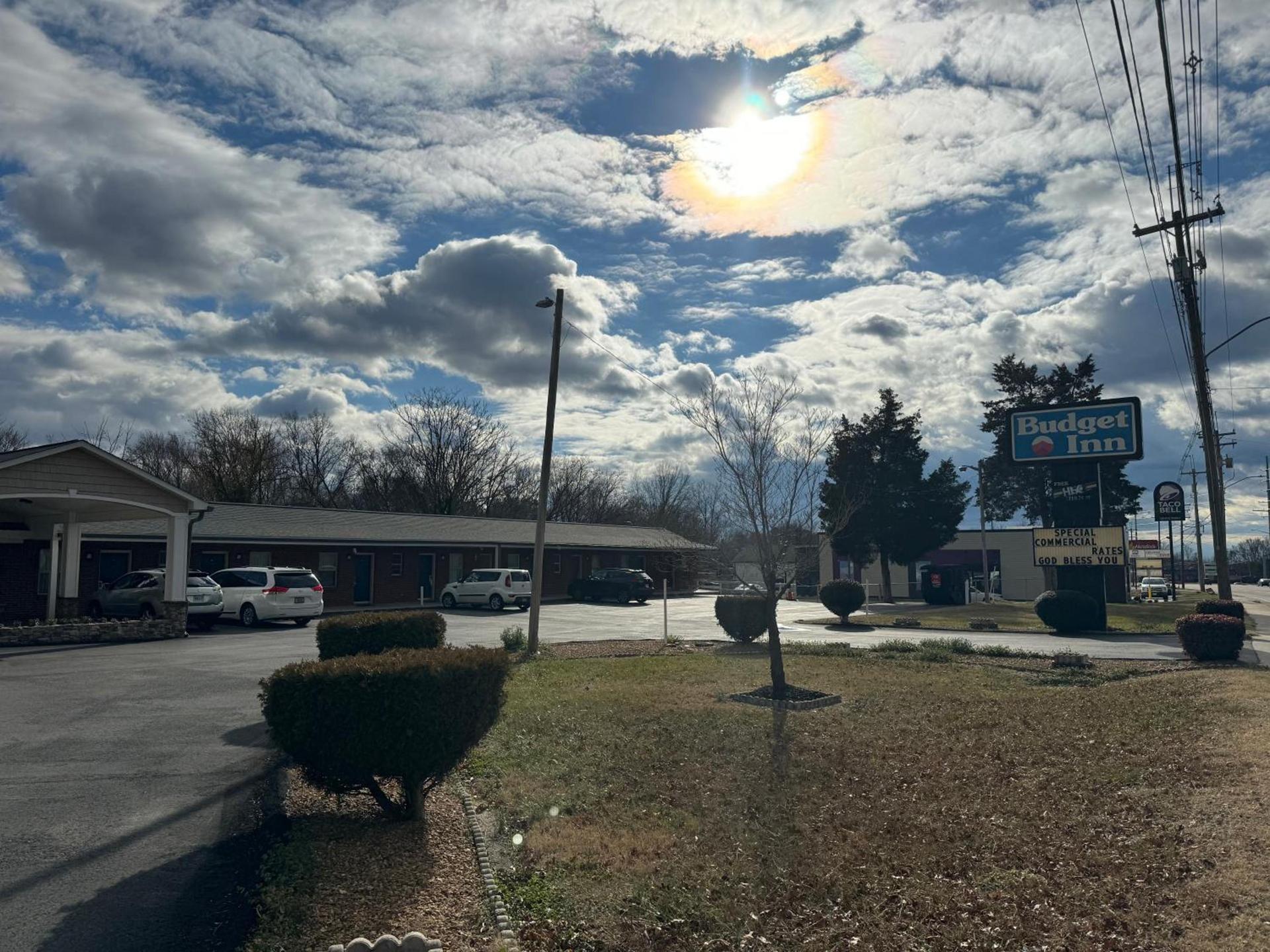 Budget Inn Danville photo 8
