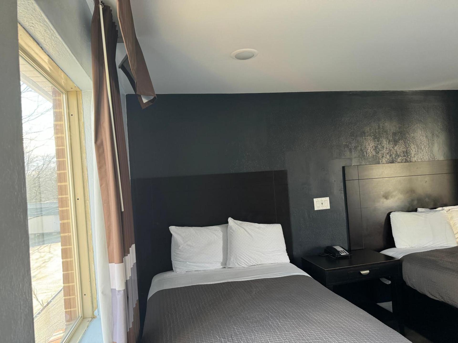 Budget Inn Danville photo 7
