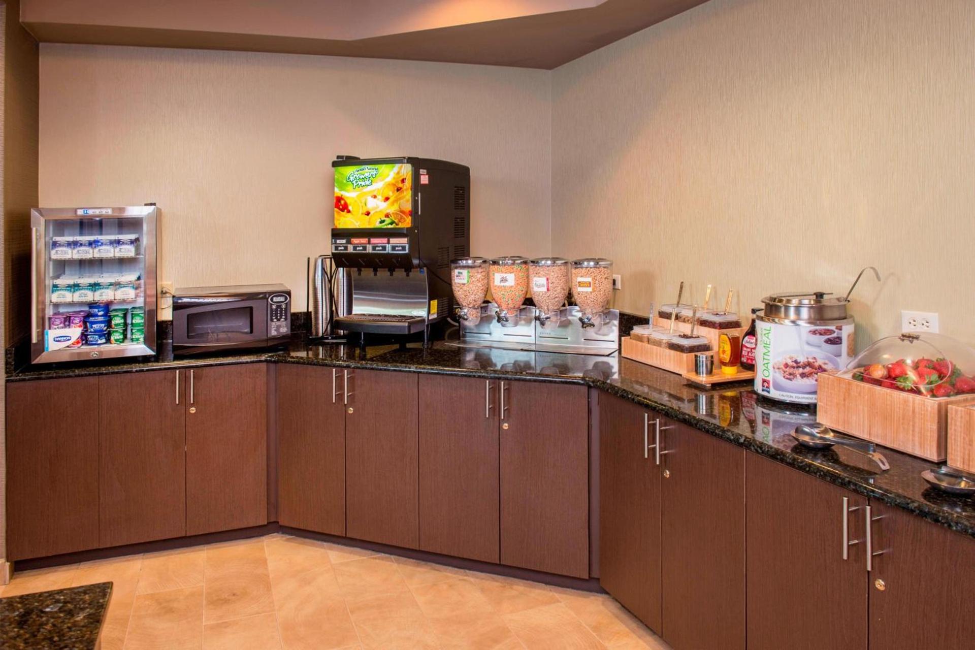Springhill Suites by Marriott State College photo 25