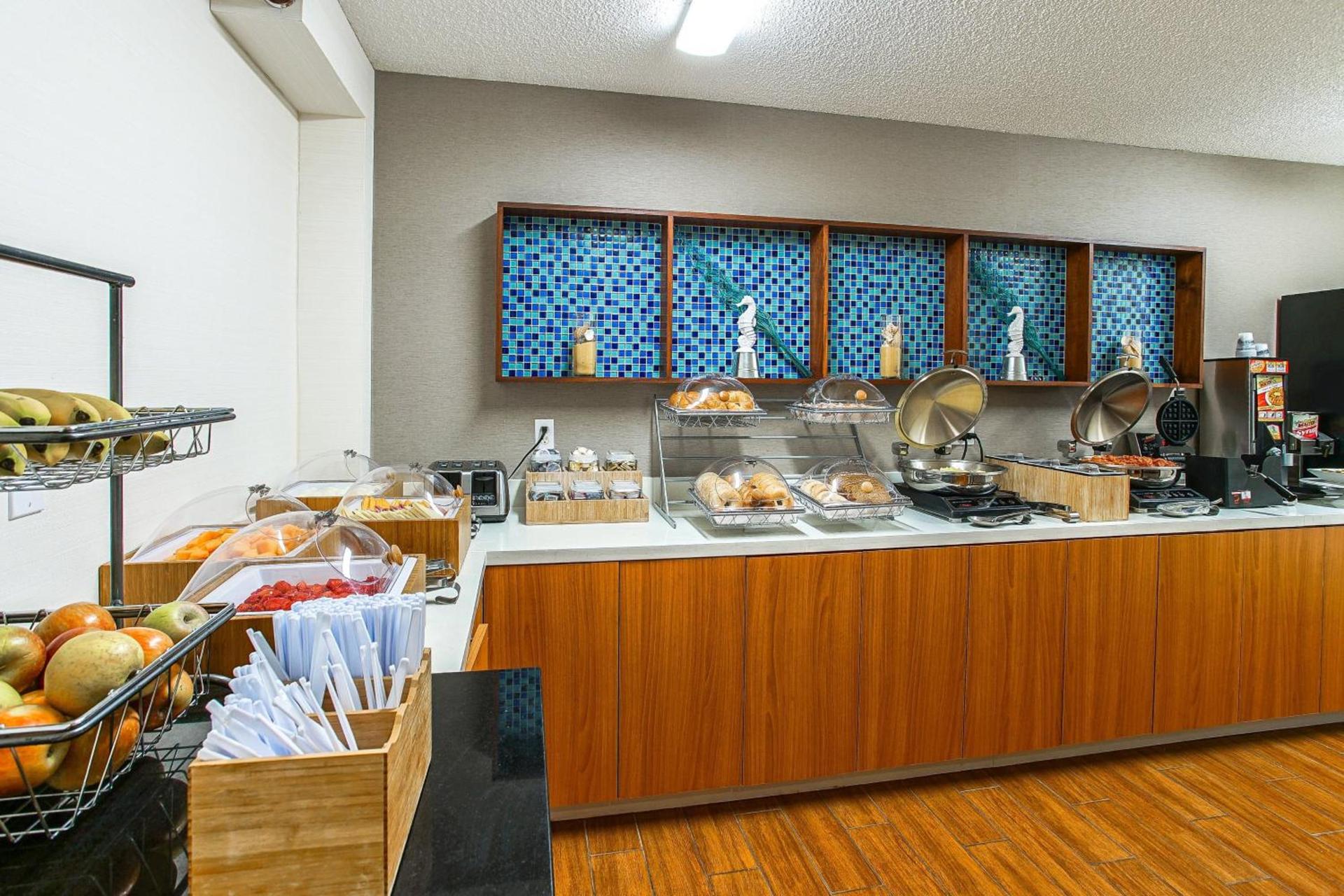 Country Inn & Suites by Radisson, Savannah Southside photo 9