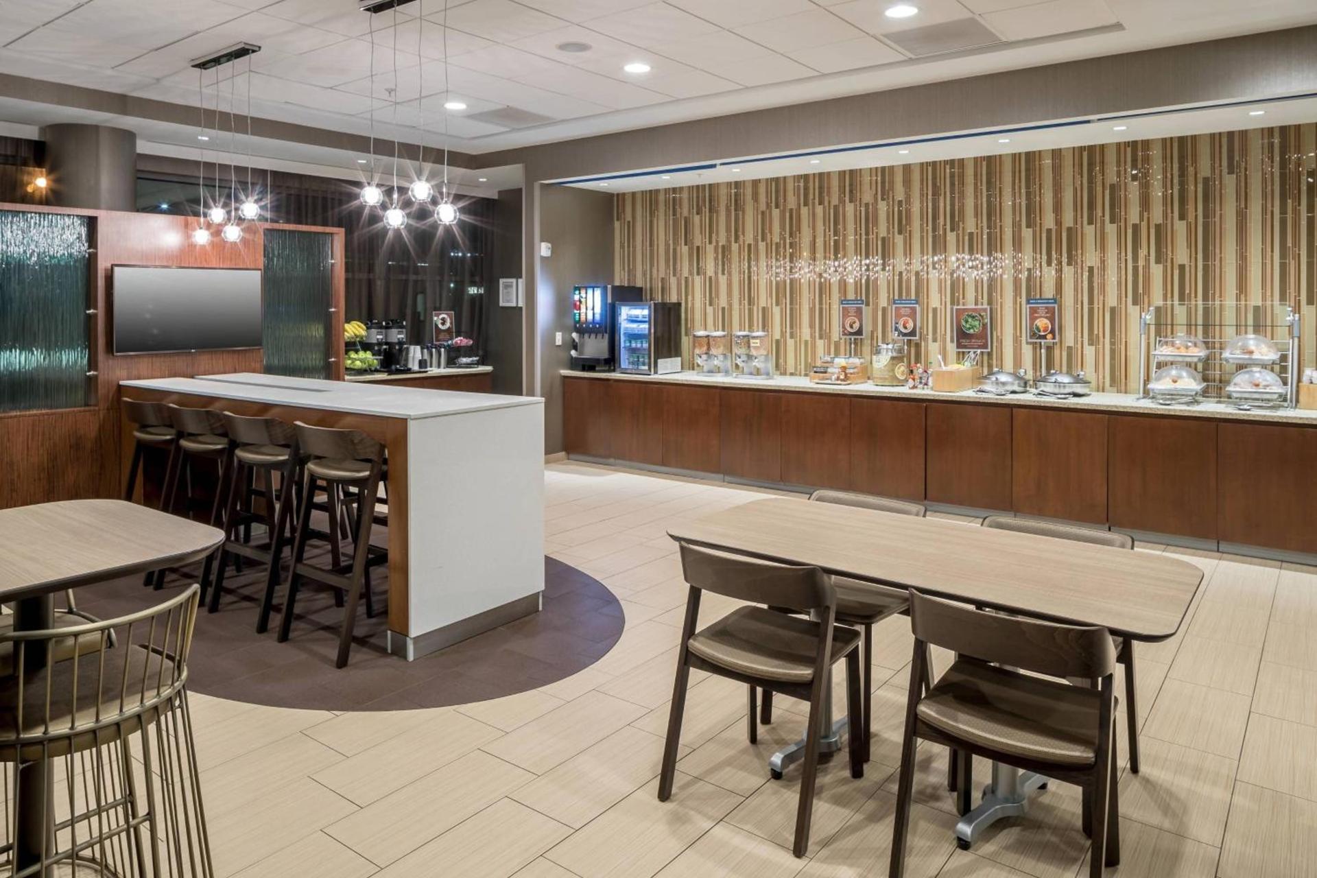 SpringHill Suites Alexandria Southwest photo 21