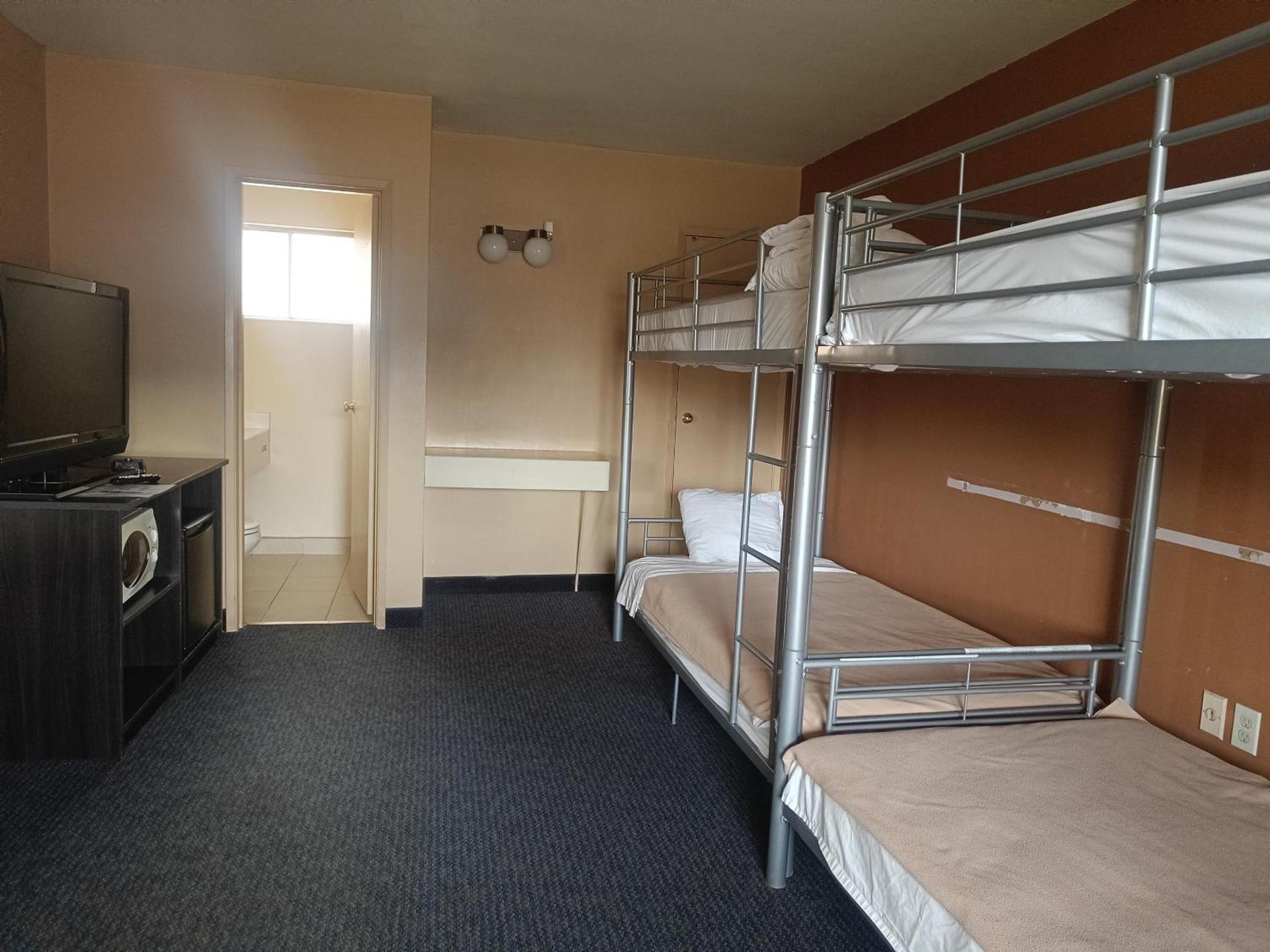 Hotel Elevation photo 33