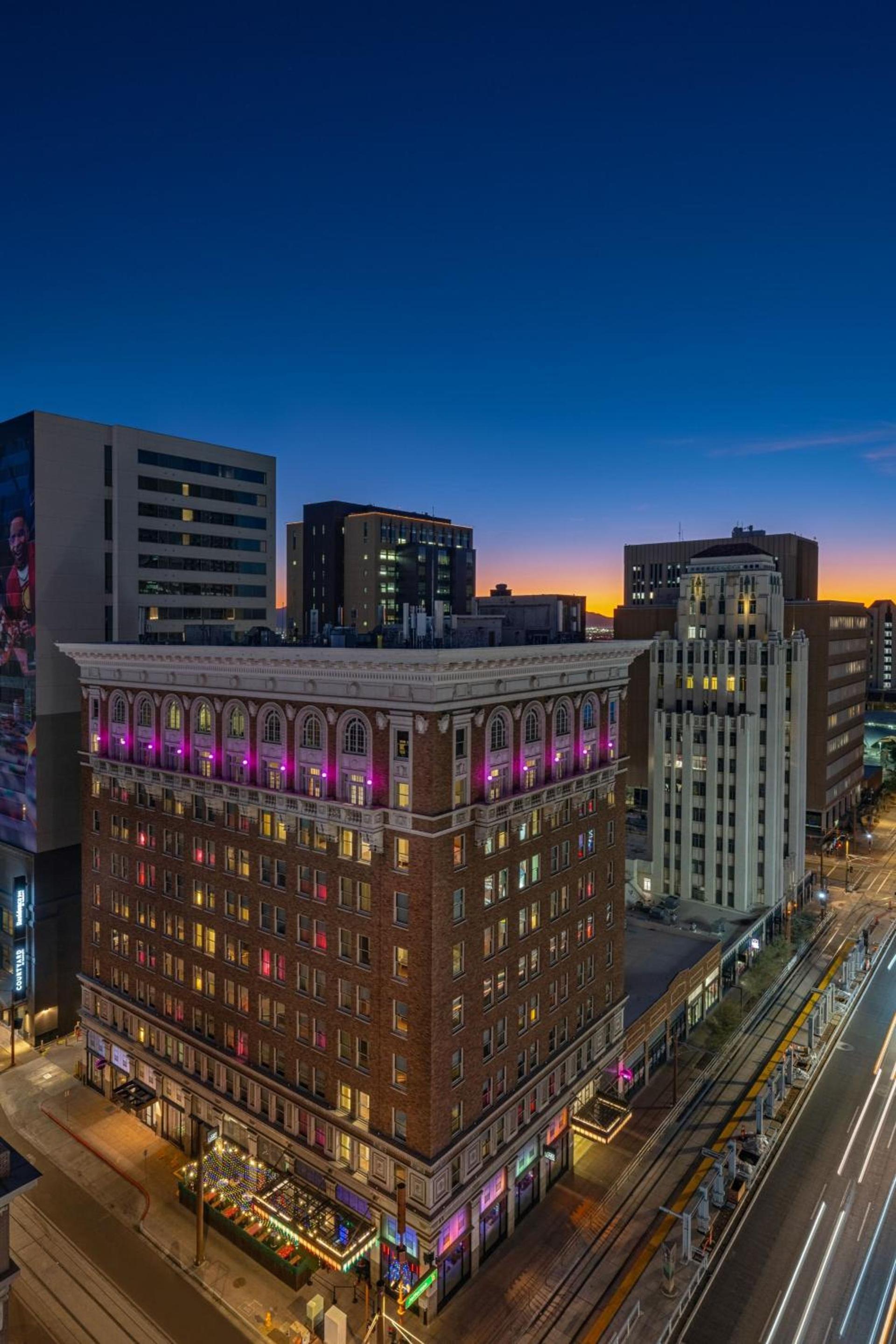 Moxy Phoenix Downtown photo 12