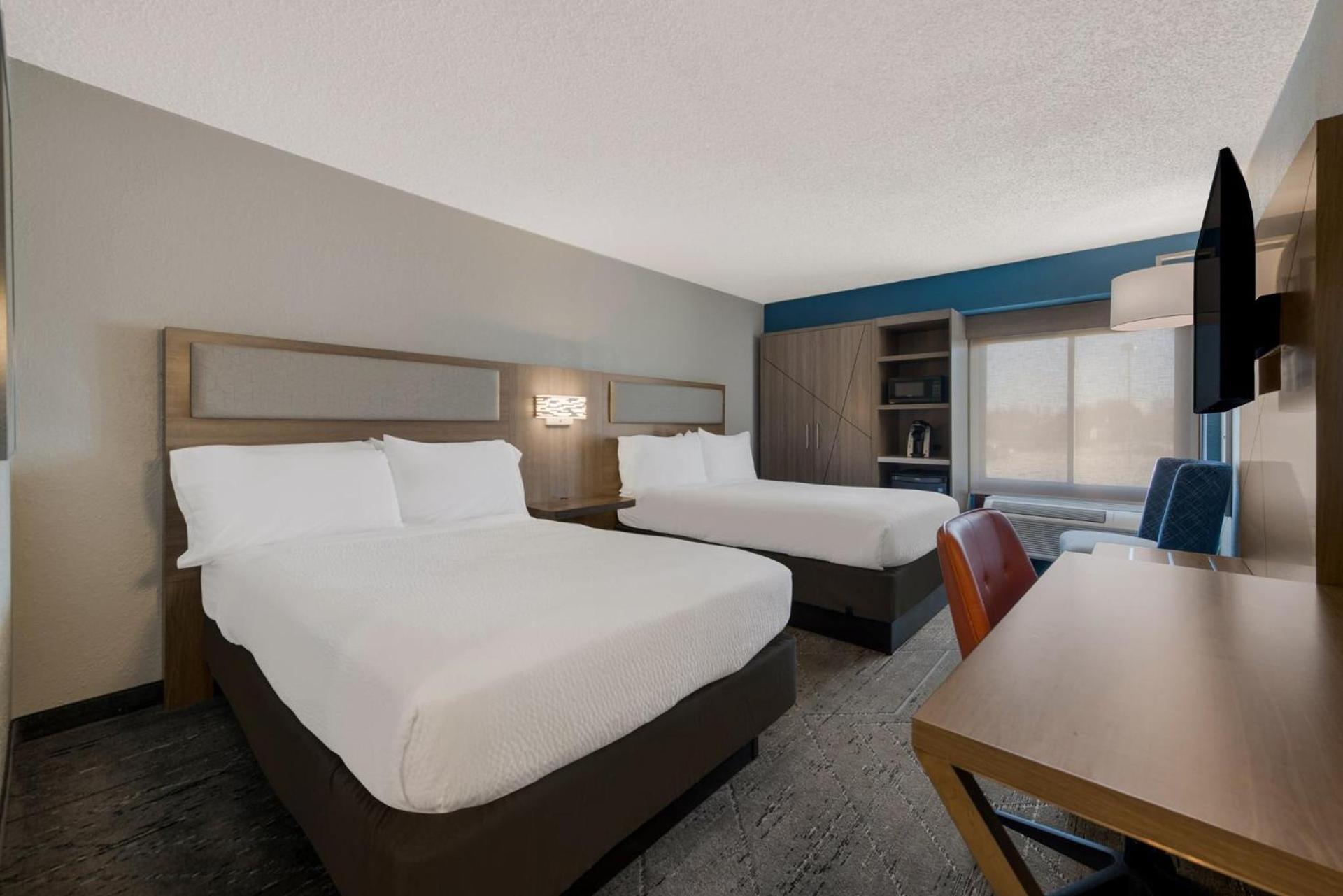 Holiday Inn Express Hotels- Hampton by IHG photo 56
