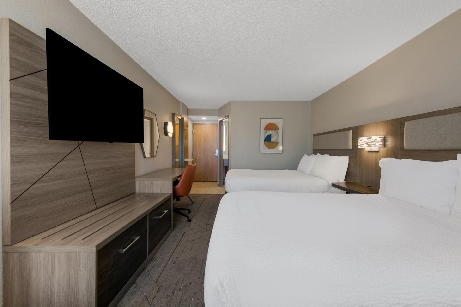 Holiday Inn Express Hotels- Hampton by IHG photo 65