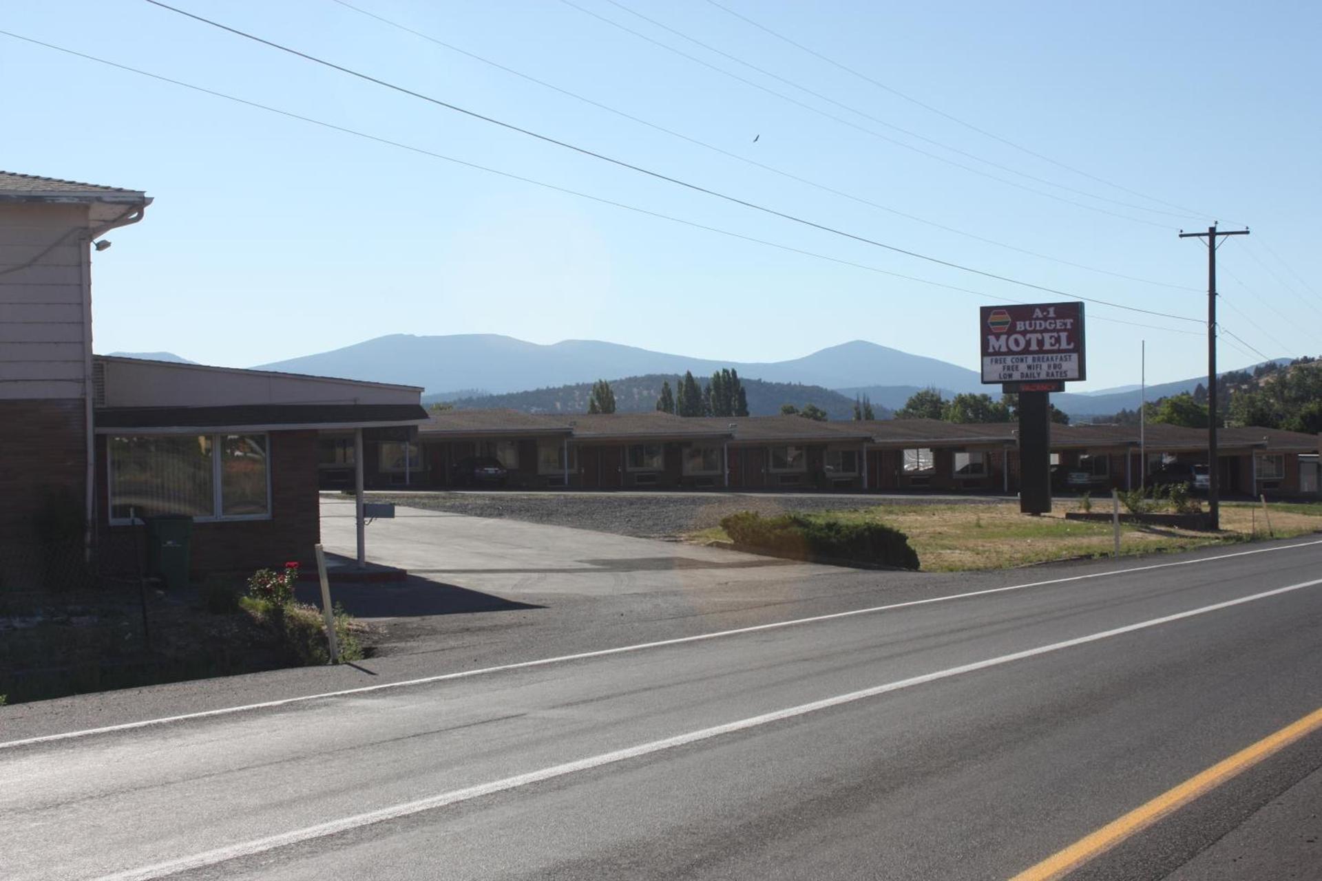 A-1 Budget Motel photo 11