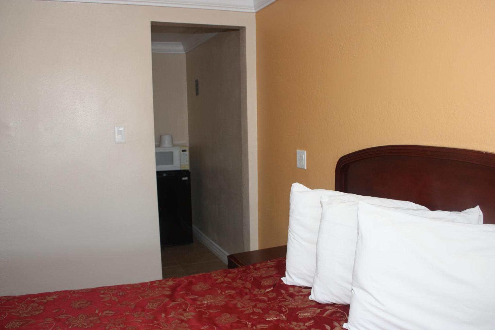 A-1 Budget Motel photo 21
