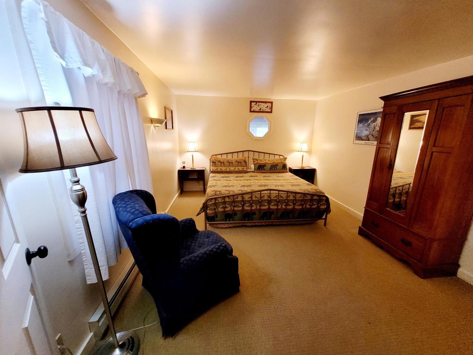 Alexander's Lodge photo 2