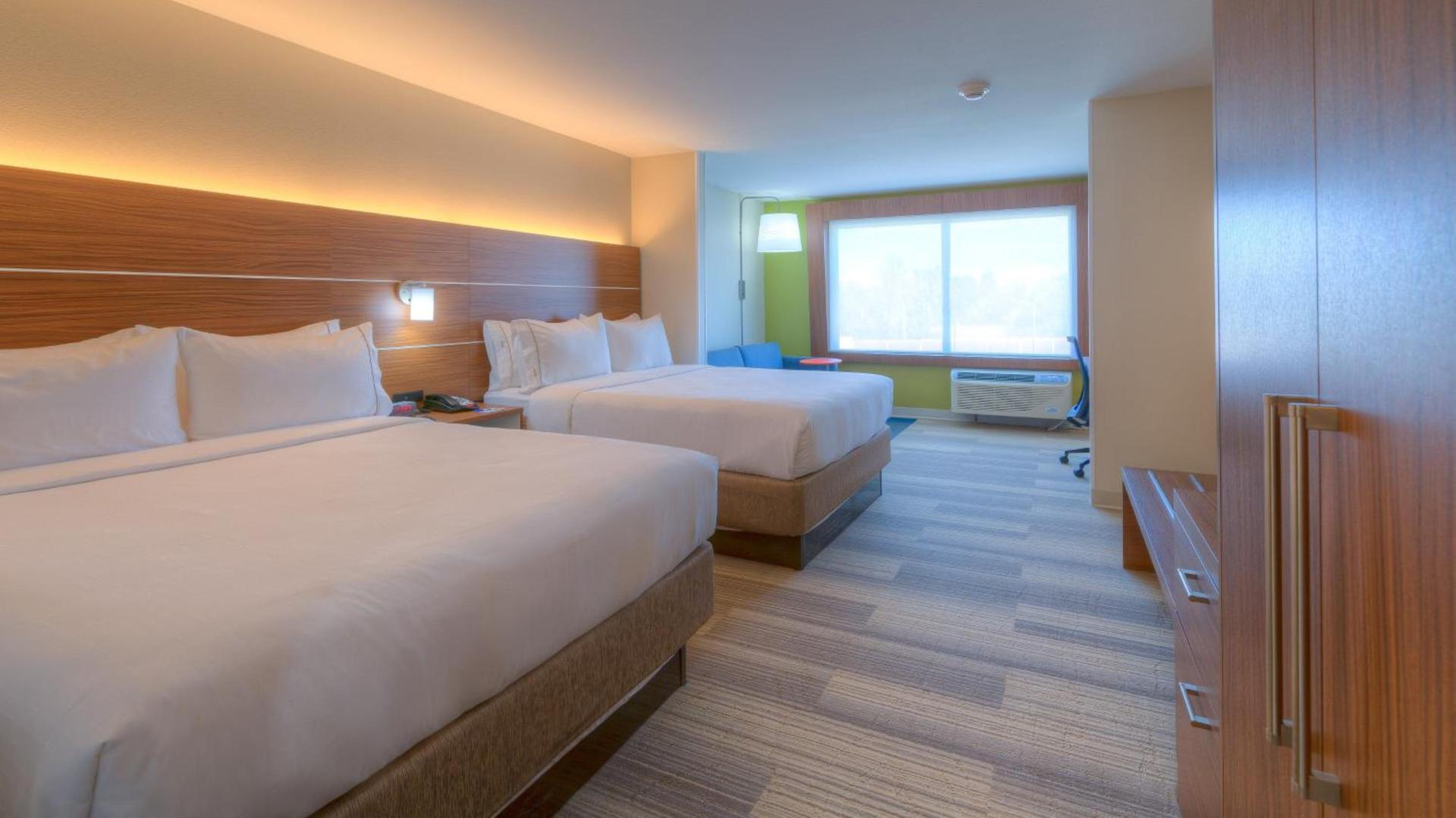 Holiday Inn Express & Suites Tulsa Midtown by IHG photo 39