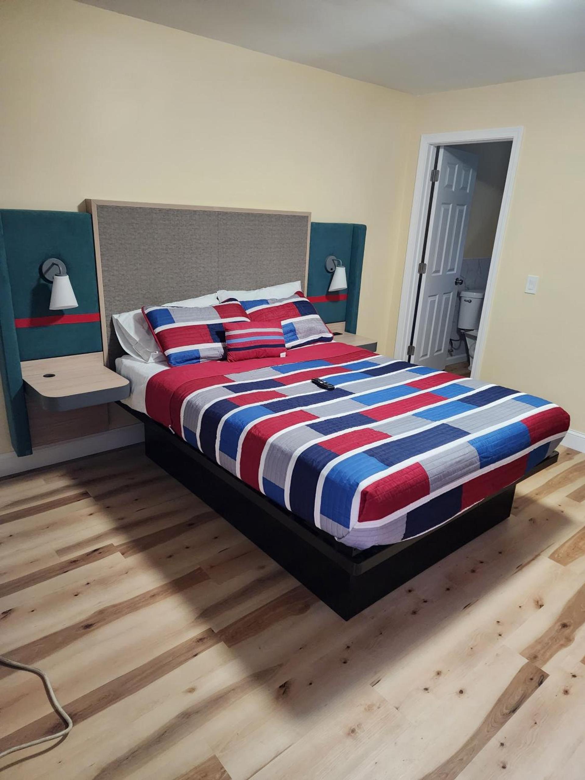 Americas Best Value Inn Providence-North Scituate photo 3