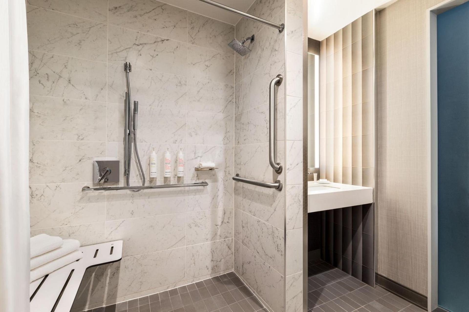 Marriott New York JFK Airport photo 22