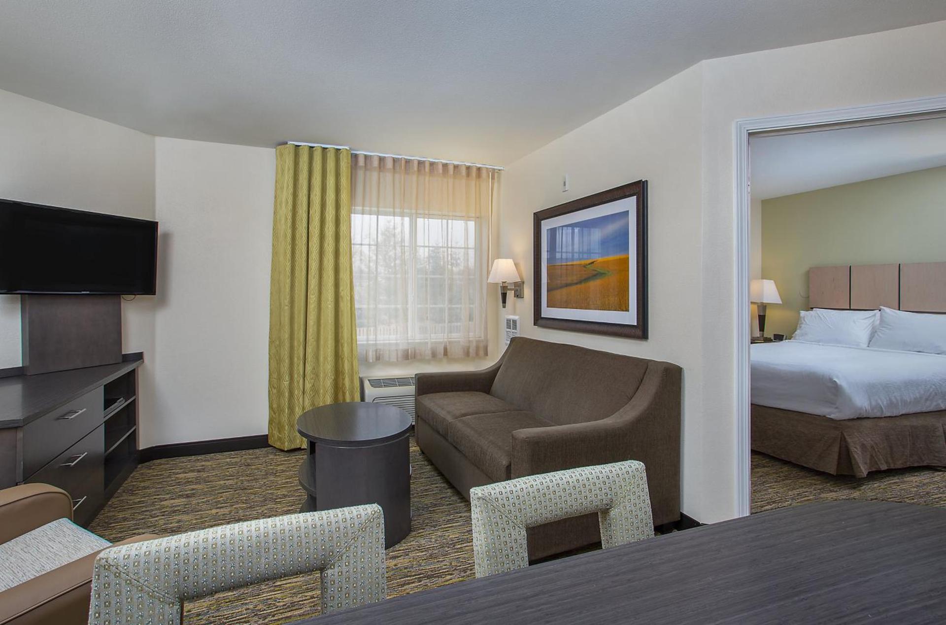 Candlewood Suites Bowling Green by IHG photo 35