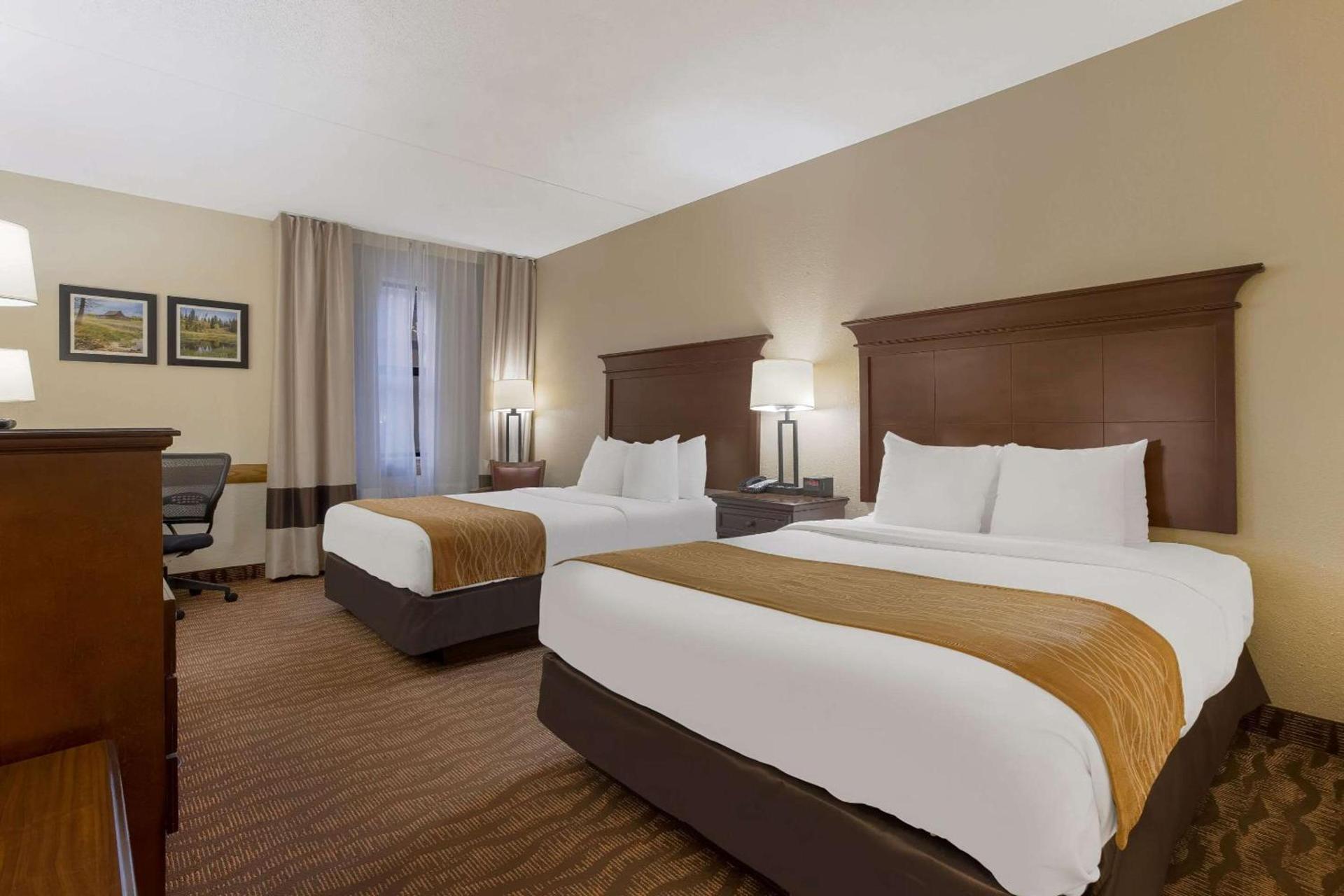 Comfort Inn & Suites Branson Meadows photo 25