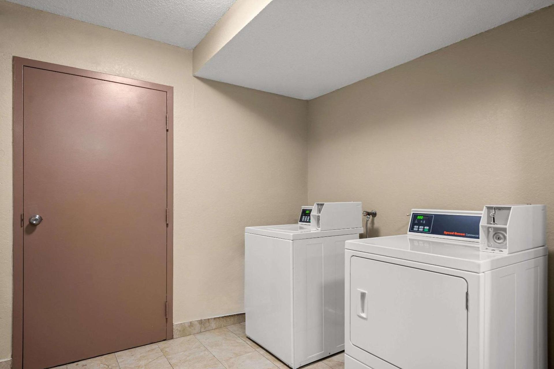 Quality Inn Sarasota I-75 photo 27
