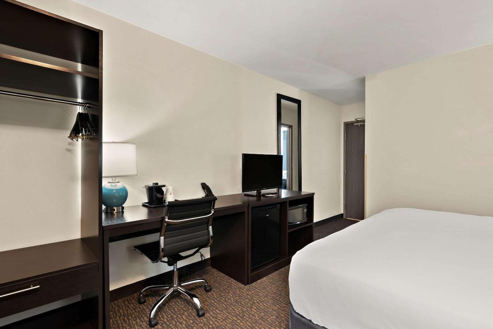 Sleep Inn Kelso Longview photo 23
