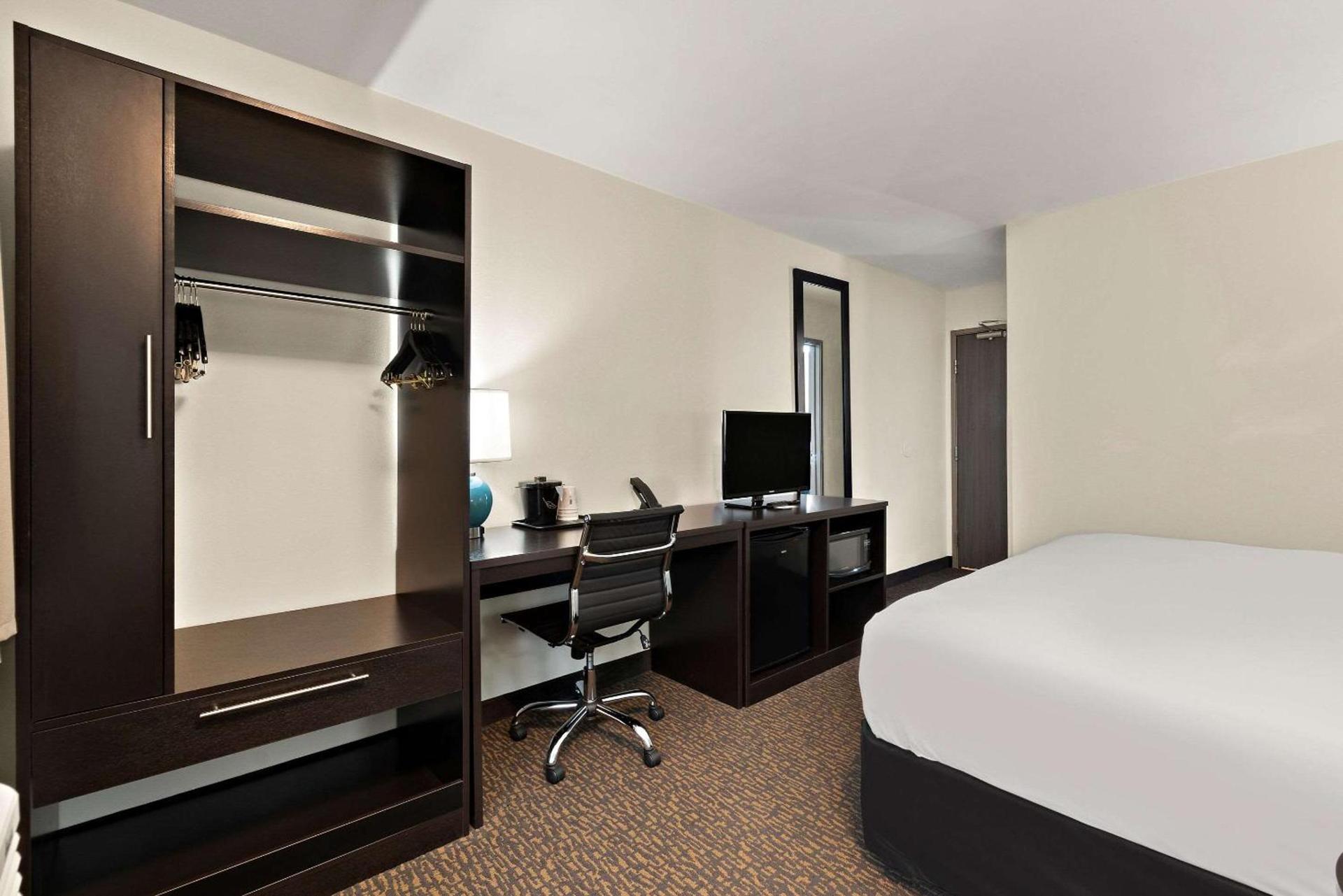Sleep Inn Kelso Longview photo 24