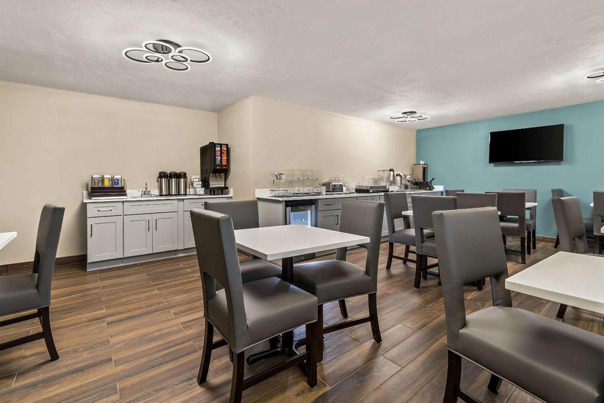 Sleep Inn Kelso Longview photo 37
