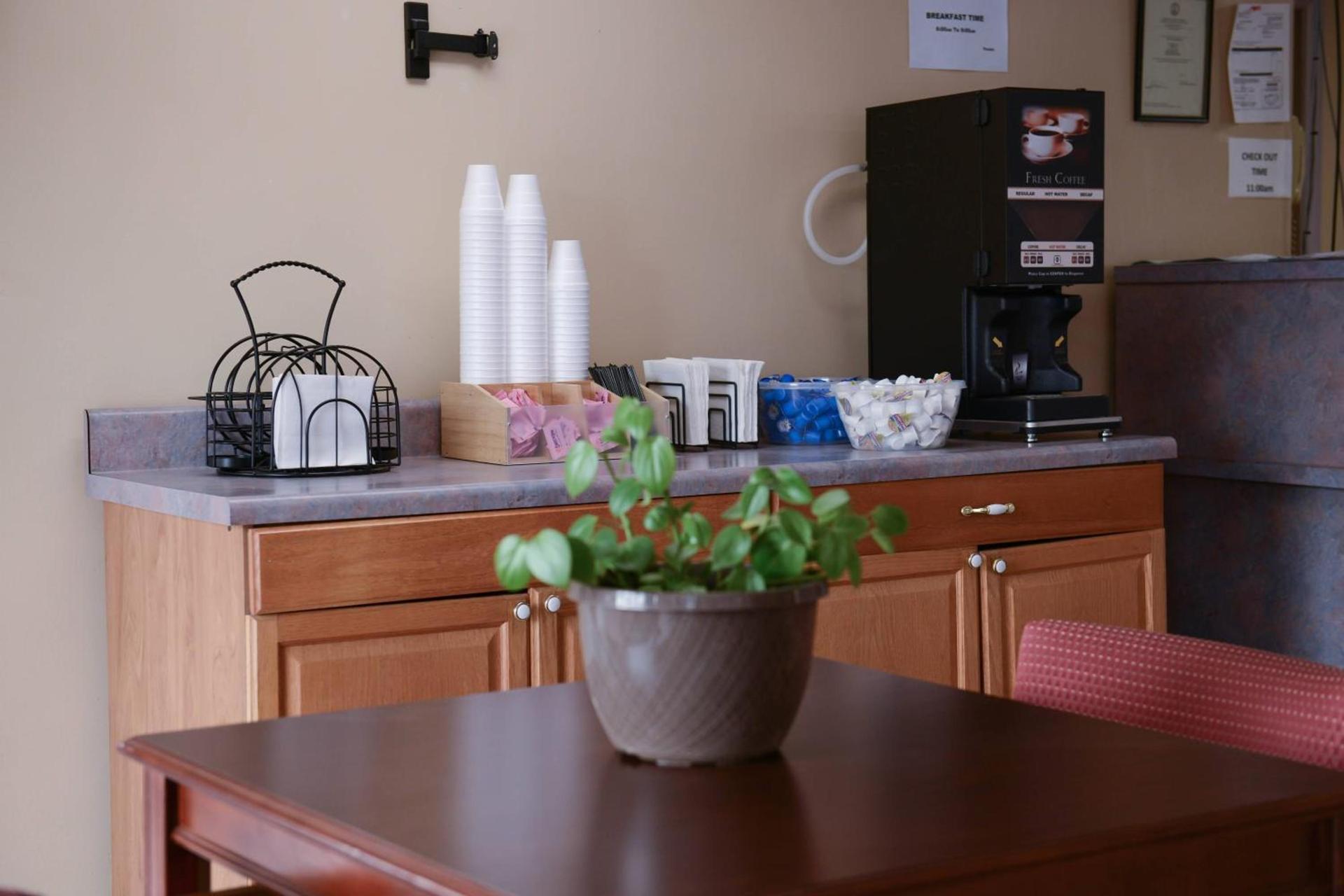 Relax Inn photo 10