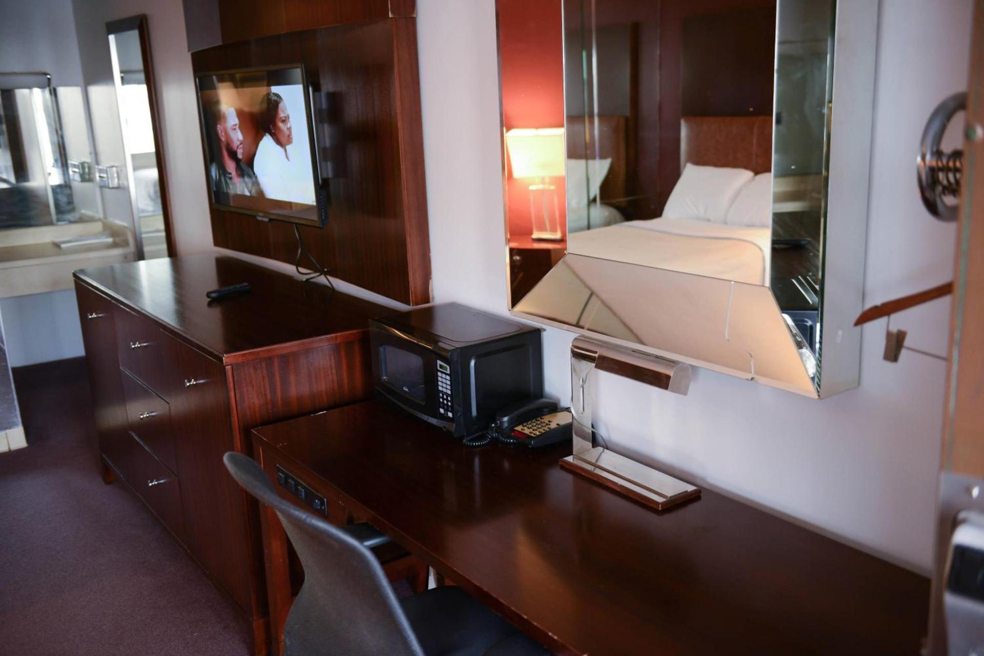 Relax Inn photo 23