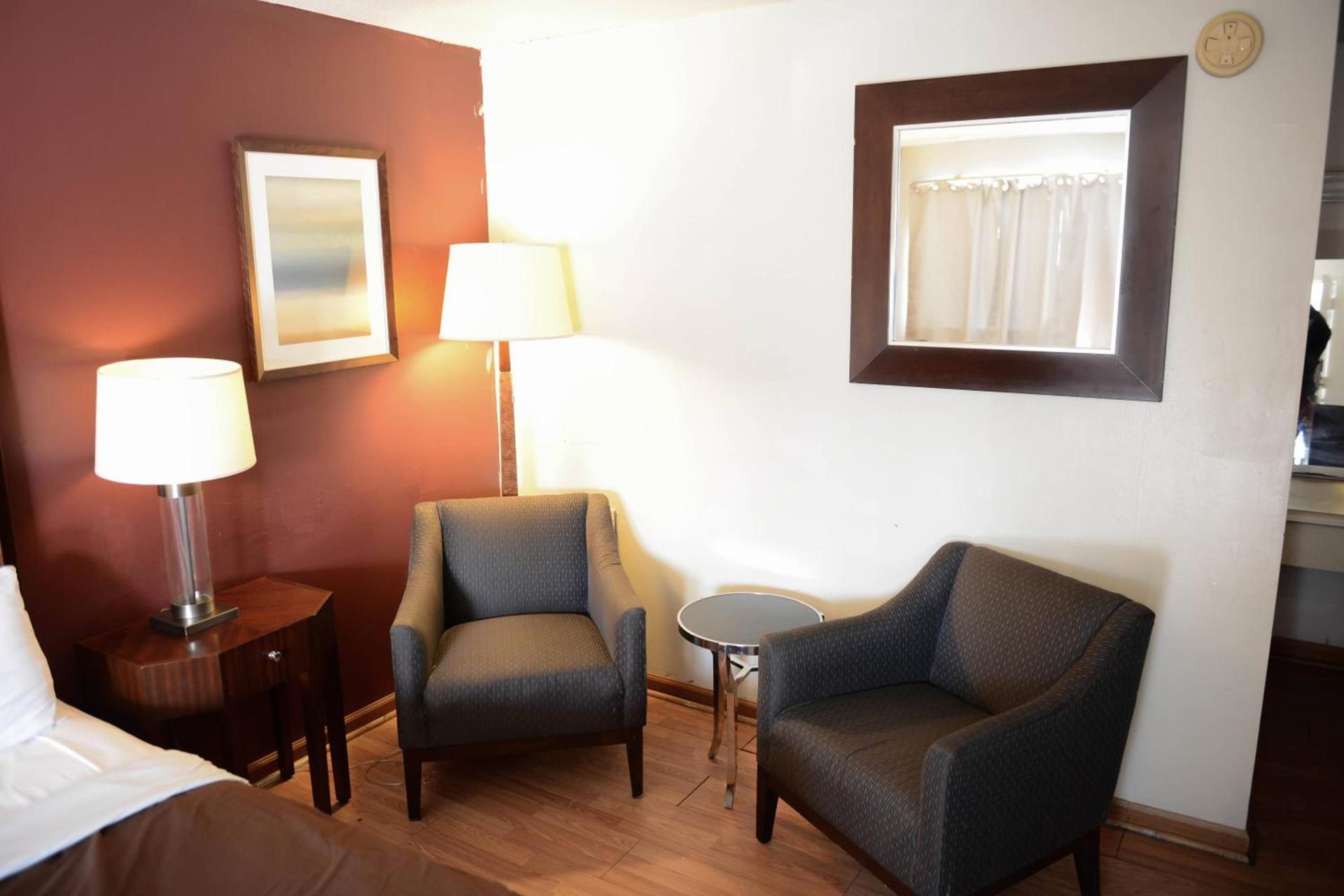 Relax Inn photo 44