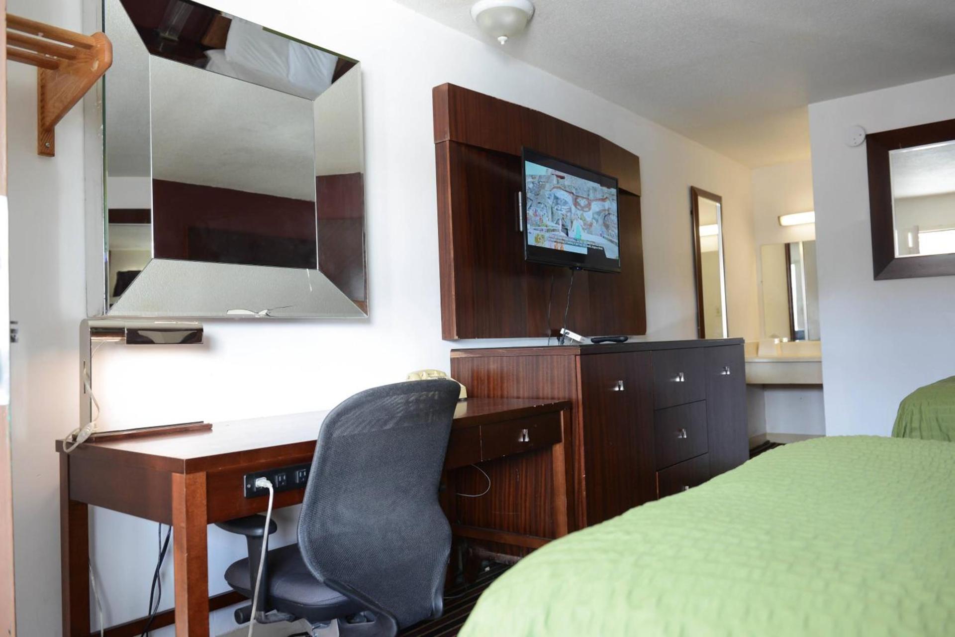 Relax Inn photo 36