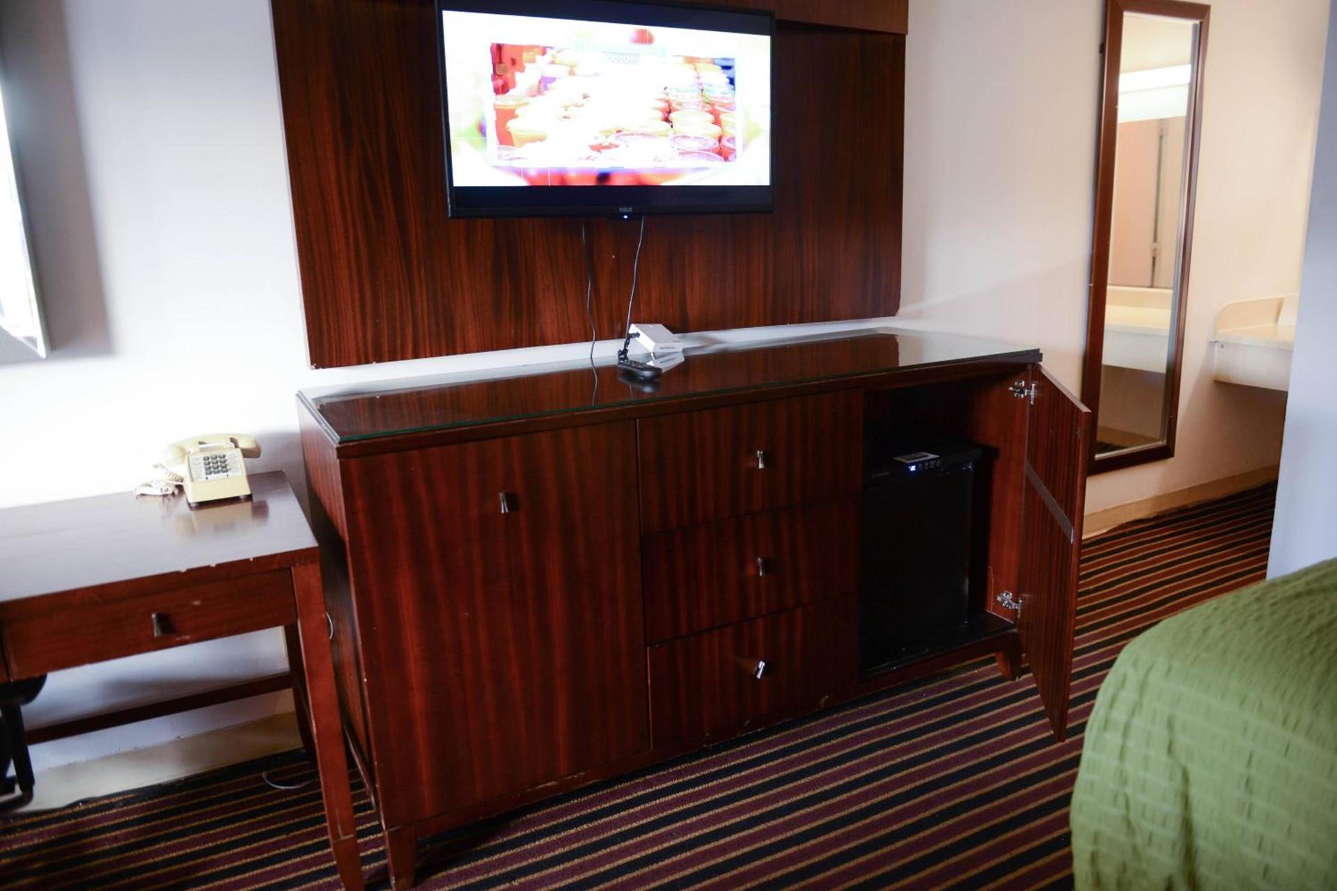 Relax Inn photo 26