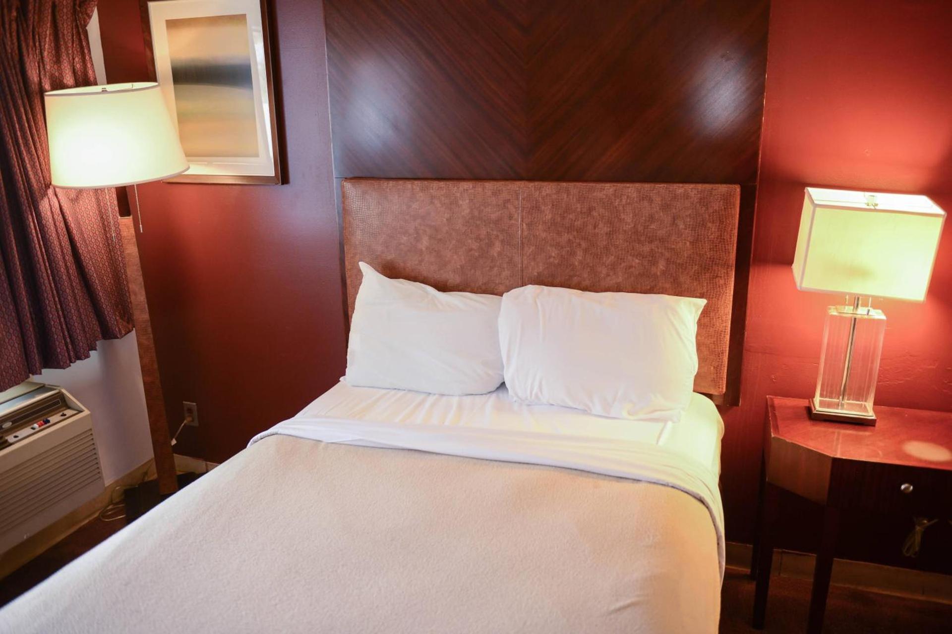 Relax Inn photo 34