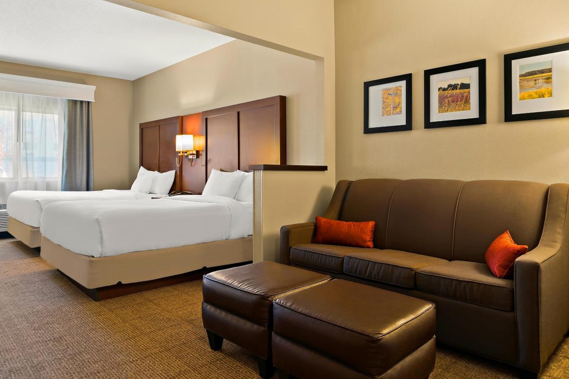 Comfort Suites- Saginaw photo 6