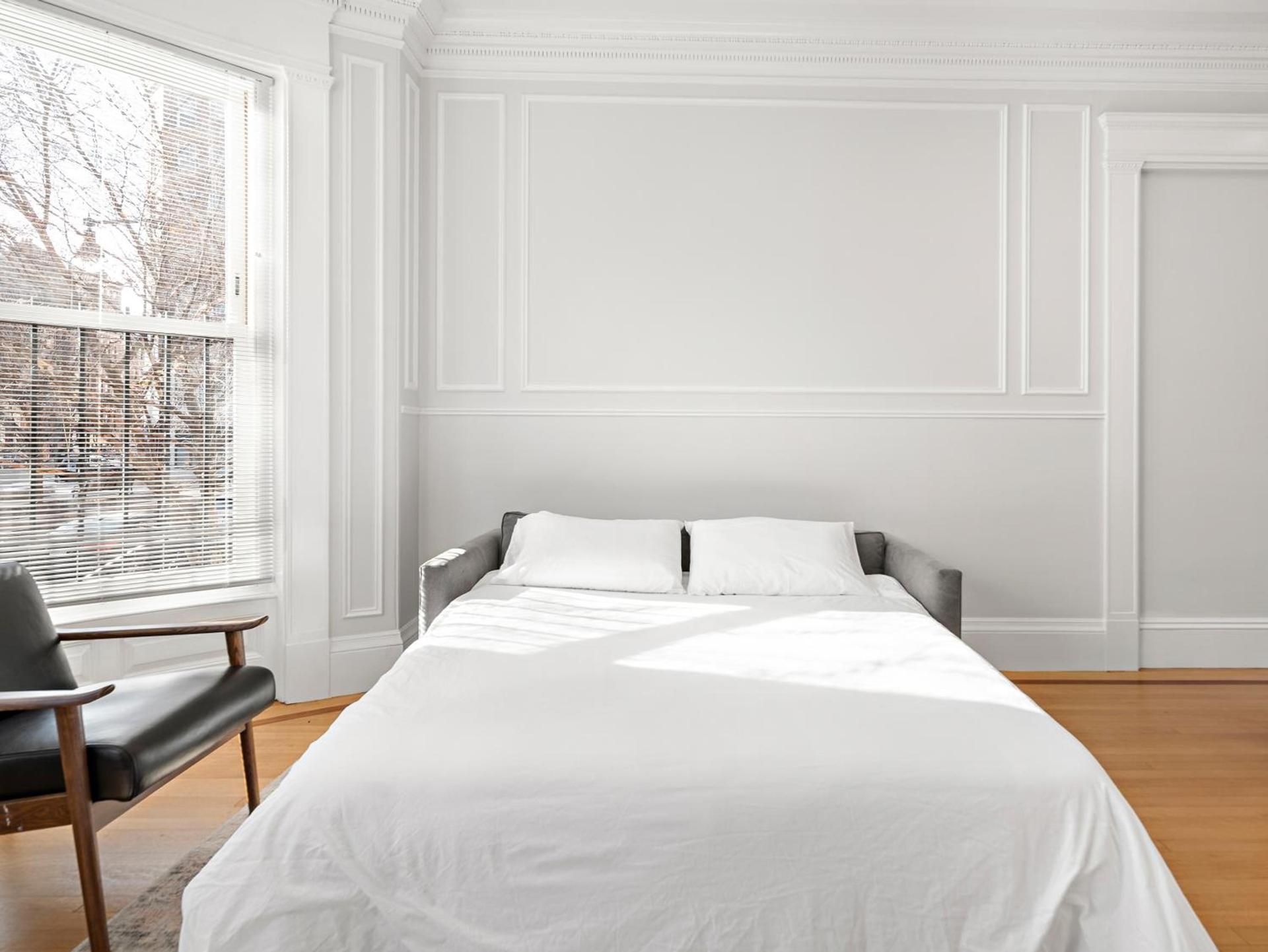 Charlesgate Suites photo 35