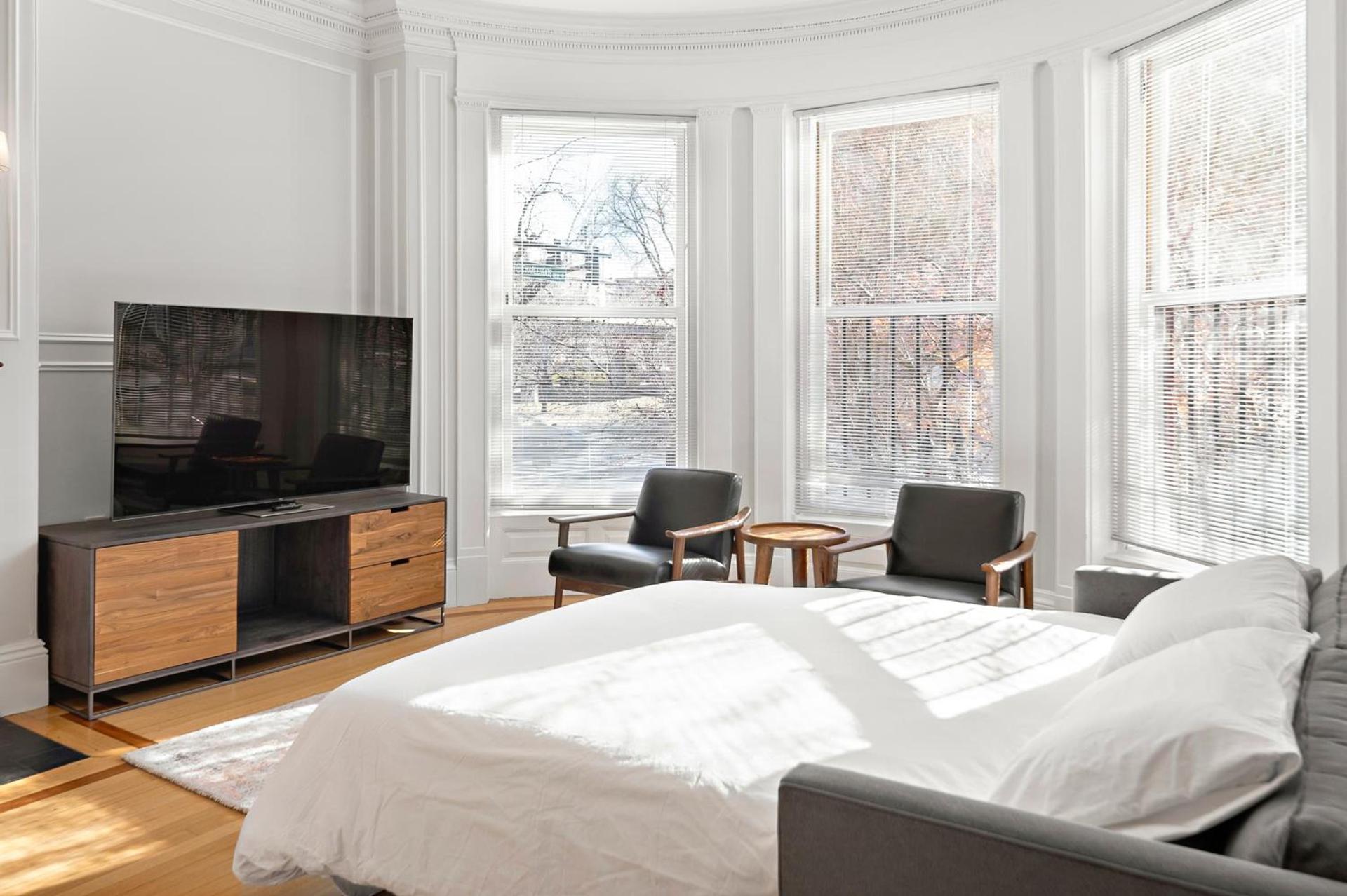Charlesgate Suites photo 15