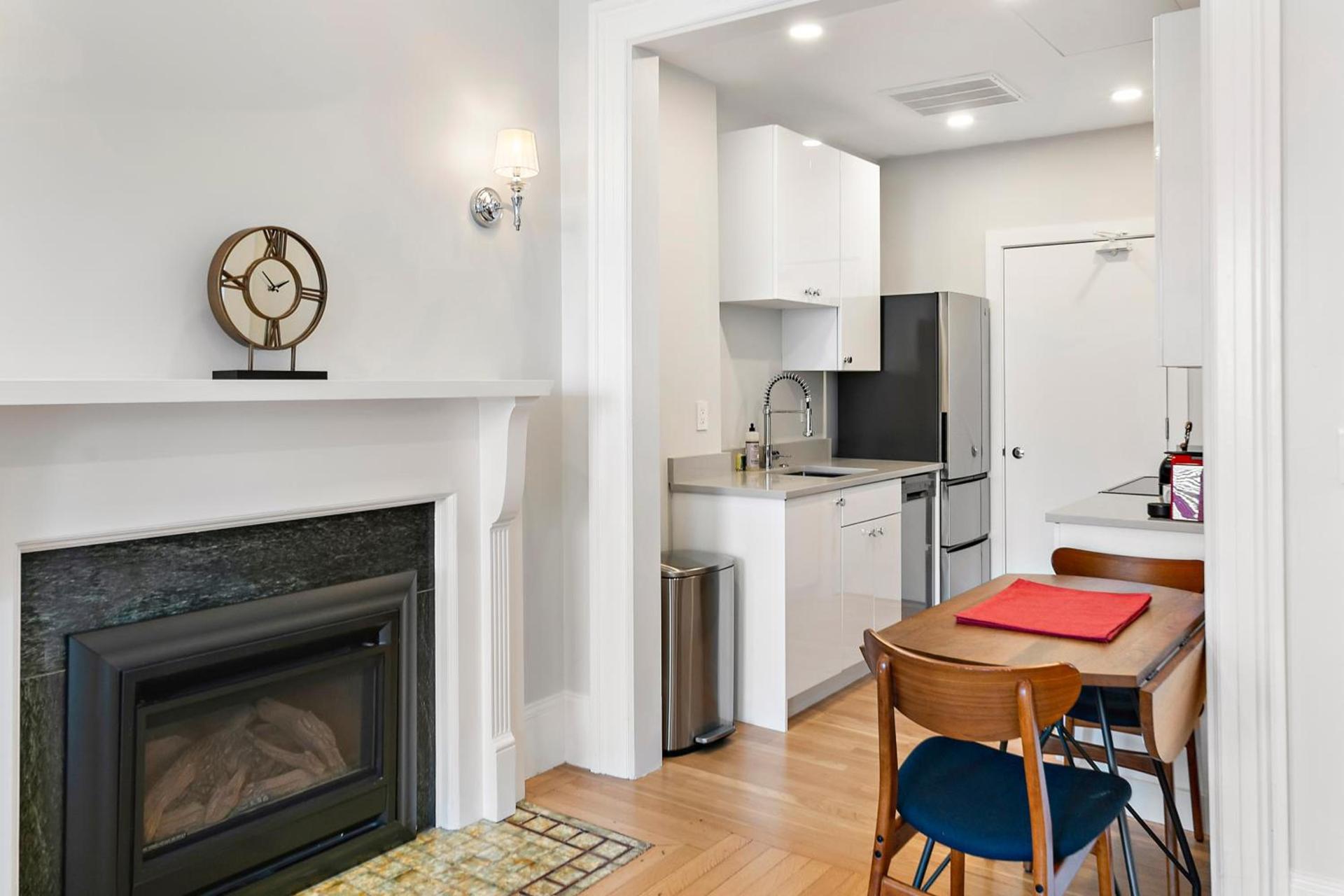 Charlesgate Suites photo 28