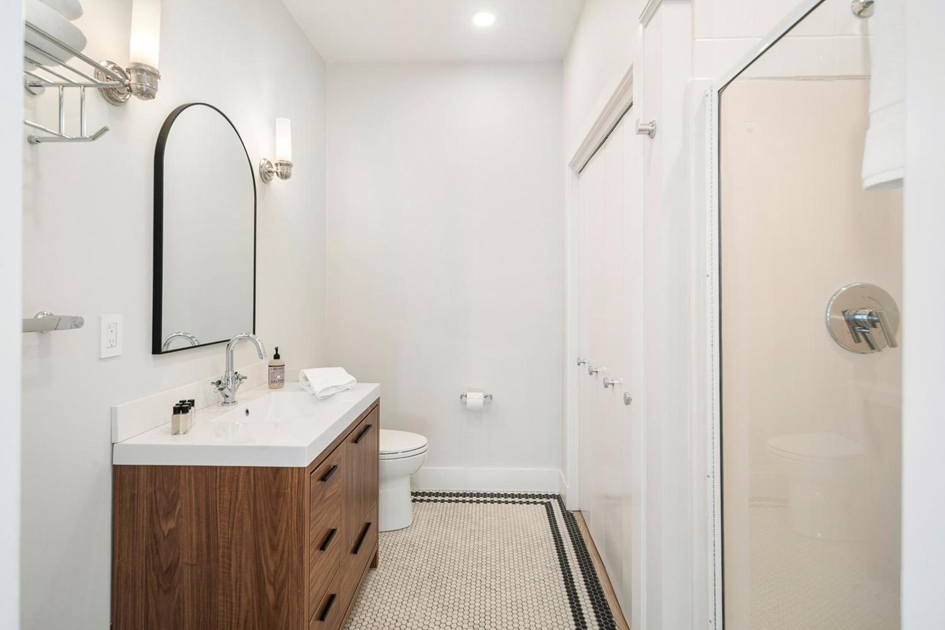 Charlesgate Suites photo 23
