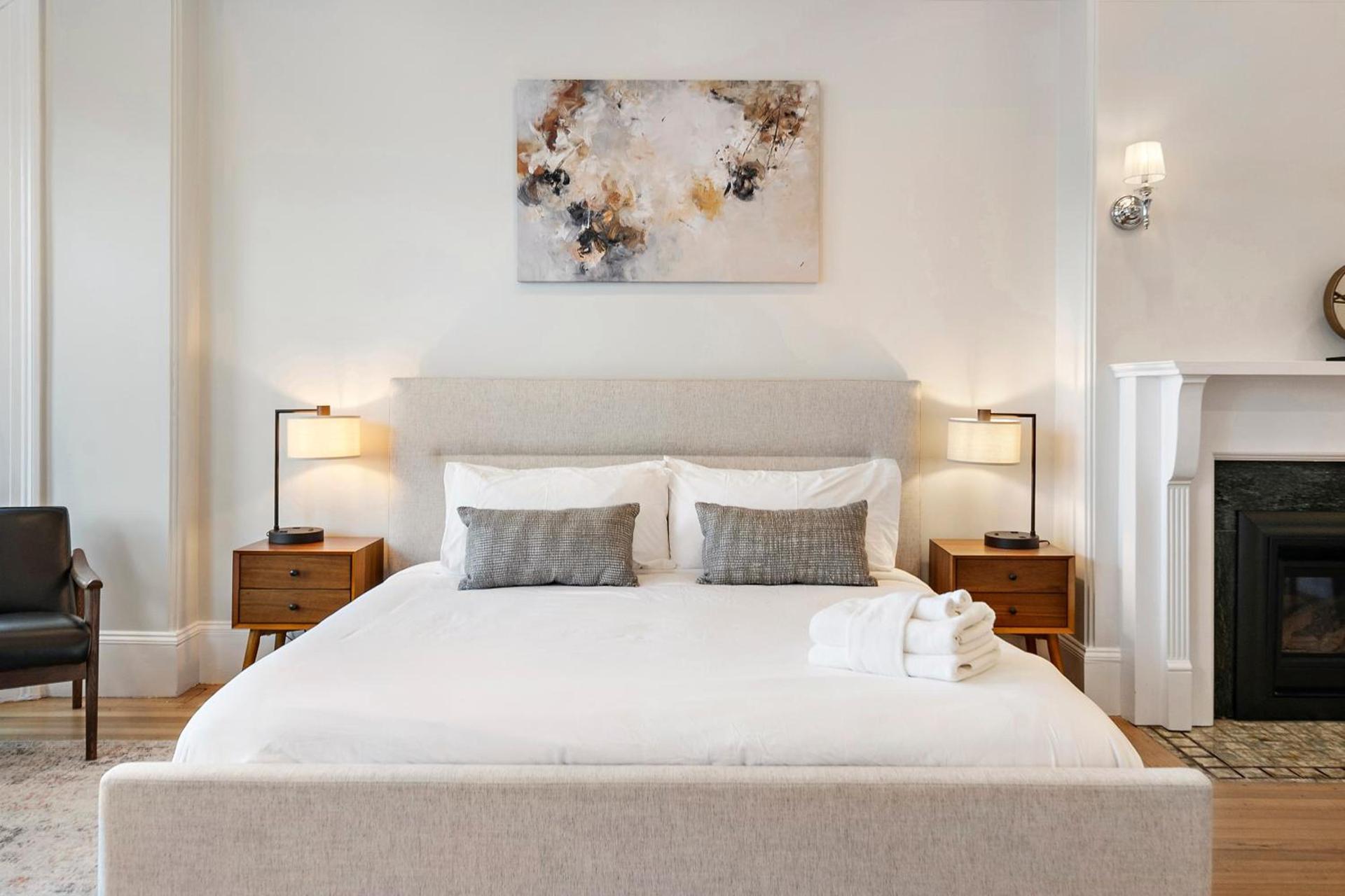 Charlesgate Suites photo 31