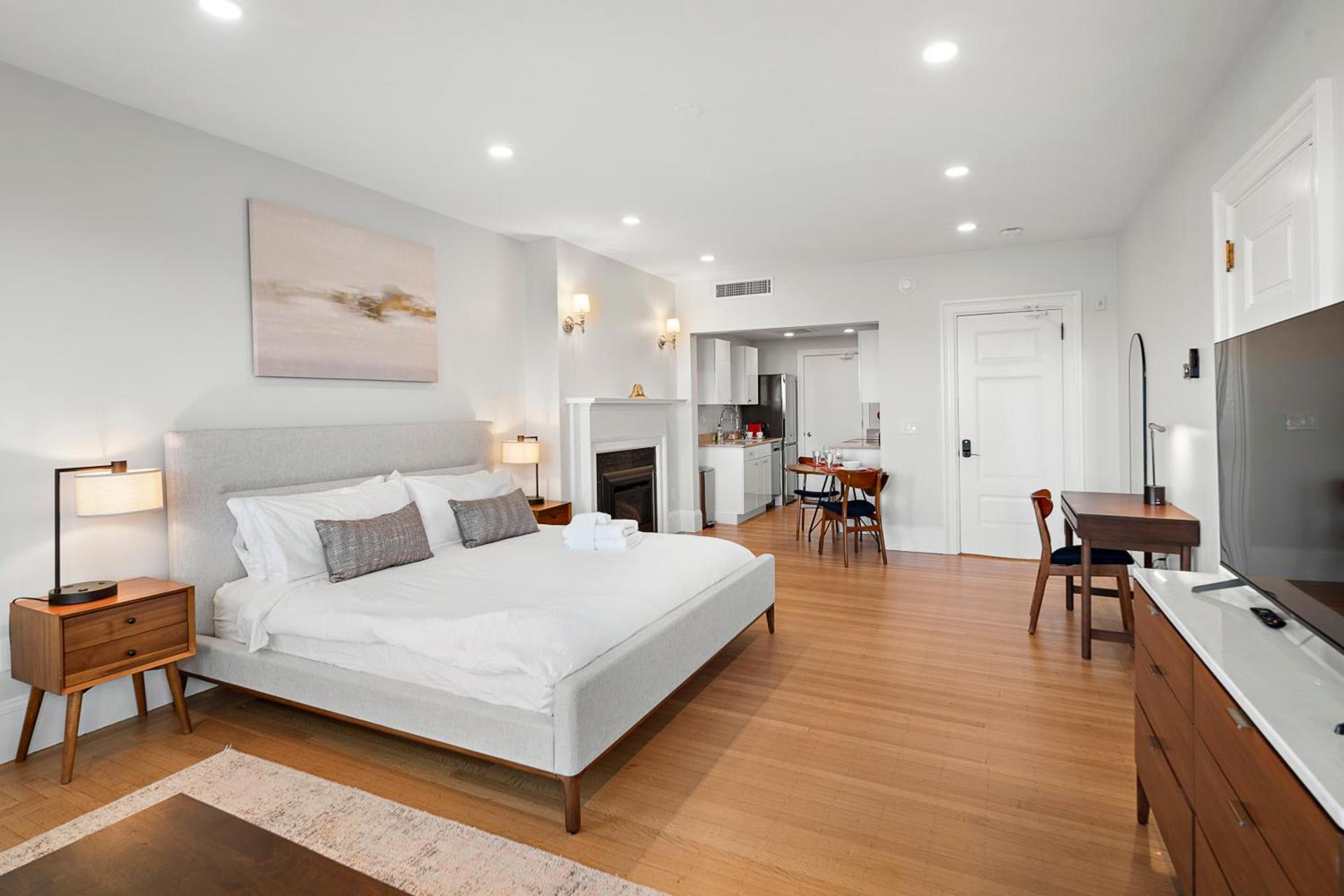 Charlesgate Suites photo 20