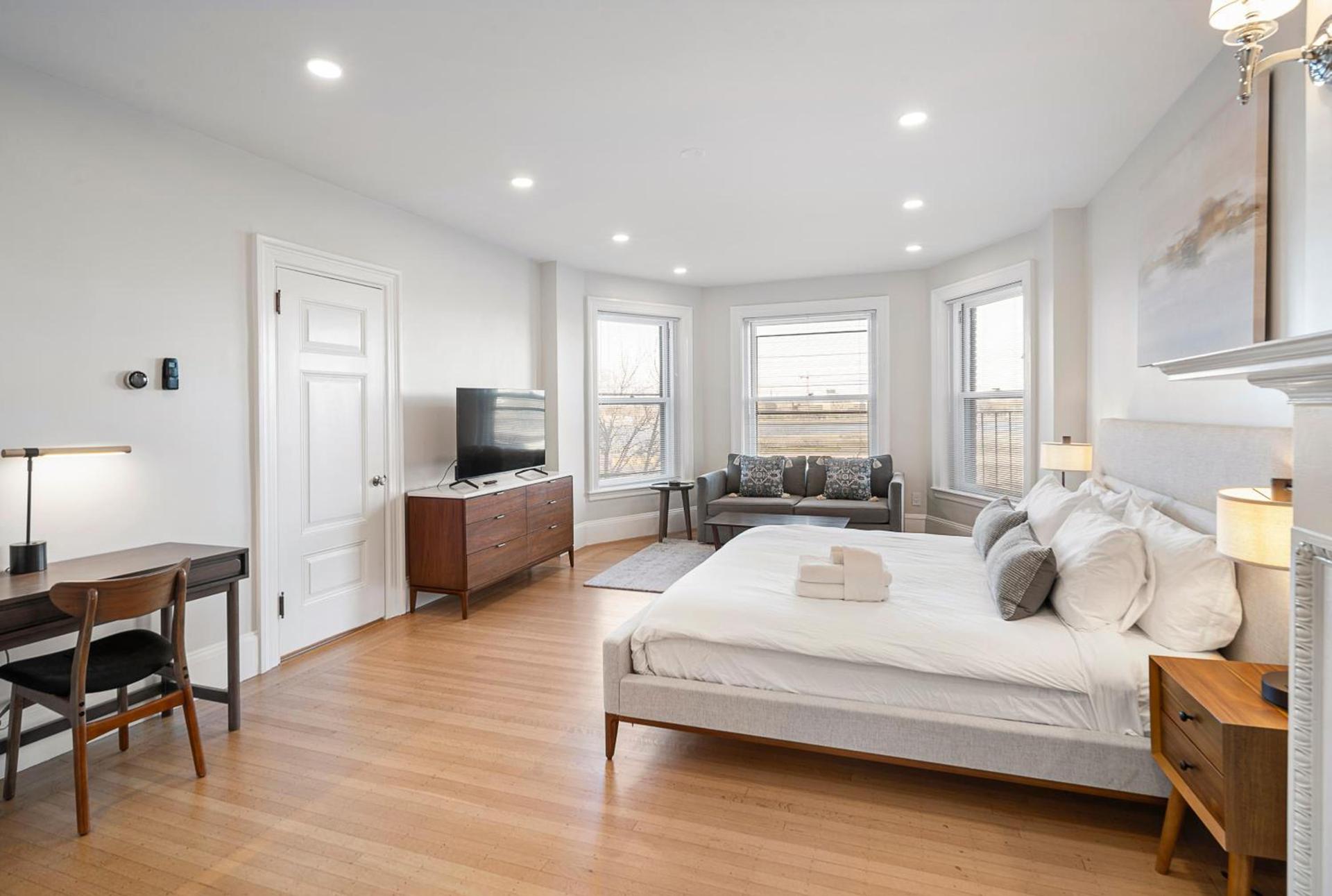 Charlesgate Suites photo 49