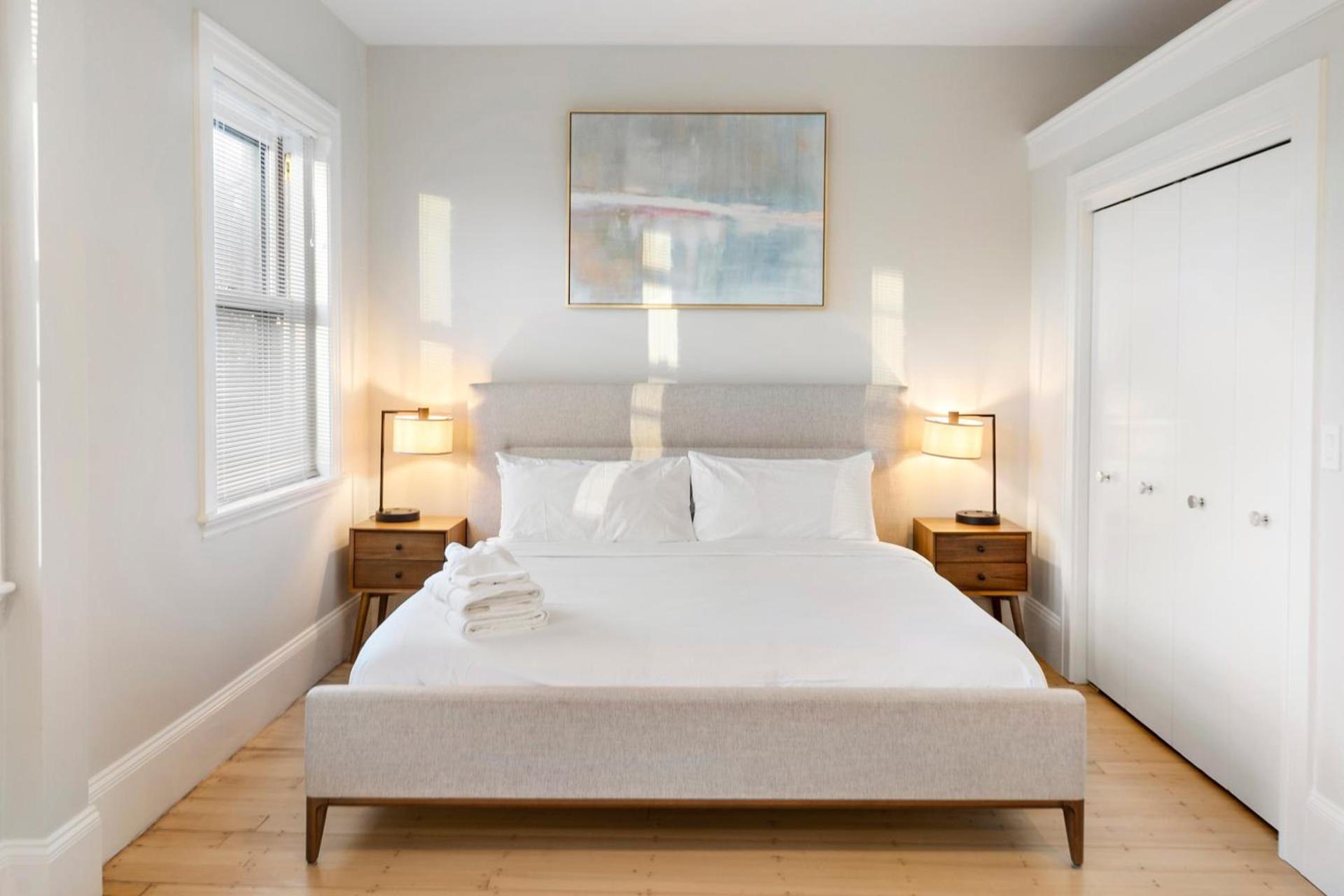 Charlesgate Suites photo 85