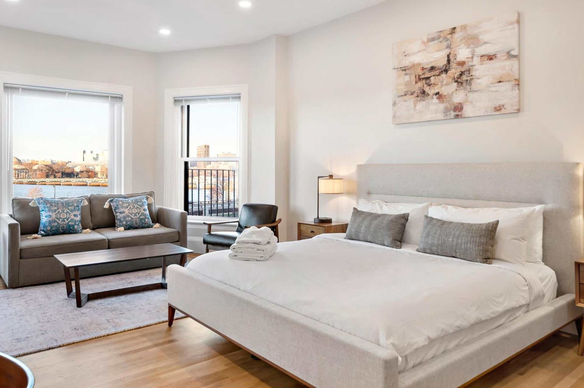 Charlesgate Suites photo 59