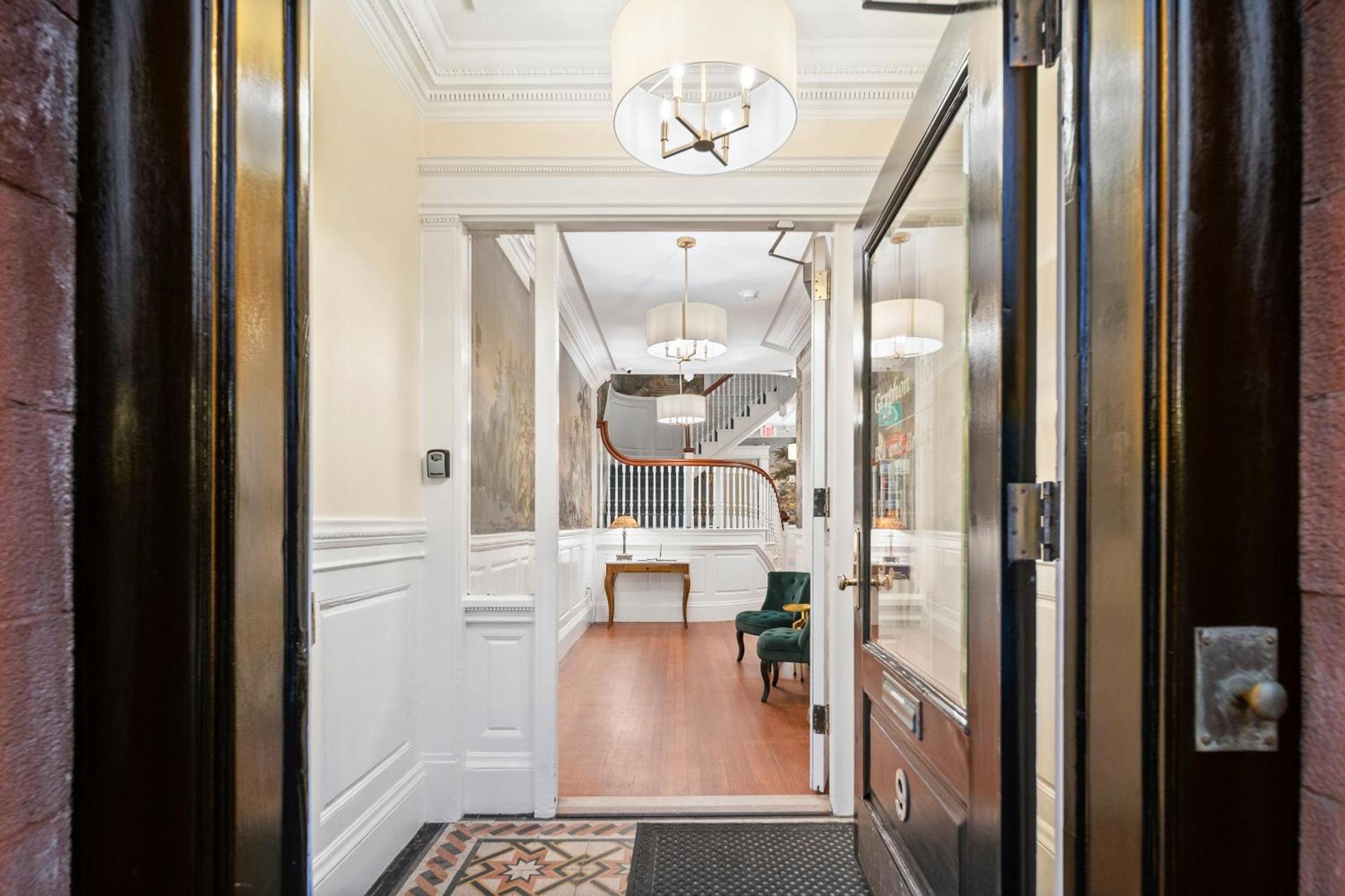 Charlesgate Suites photo 1