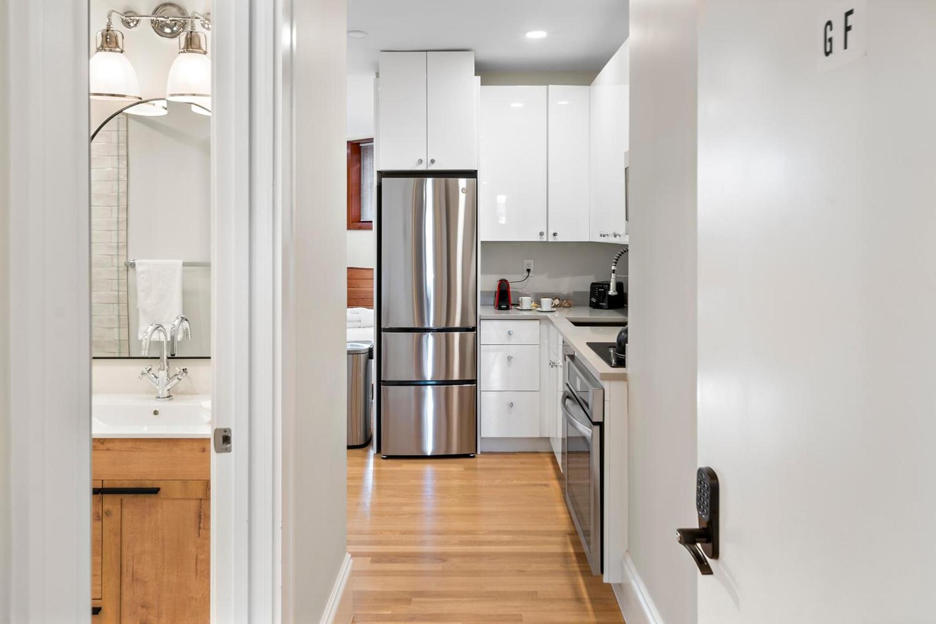 Charlesgate Suites photo 84