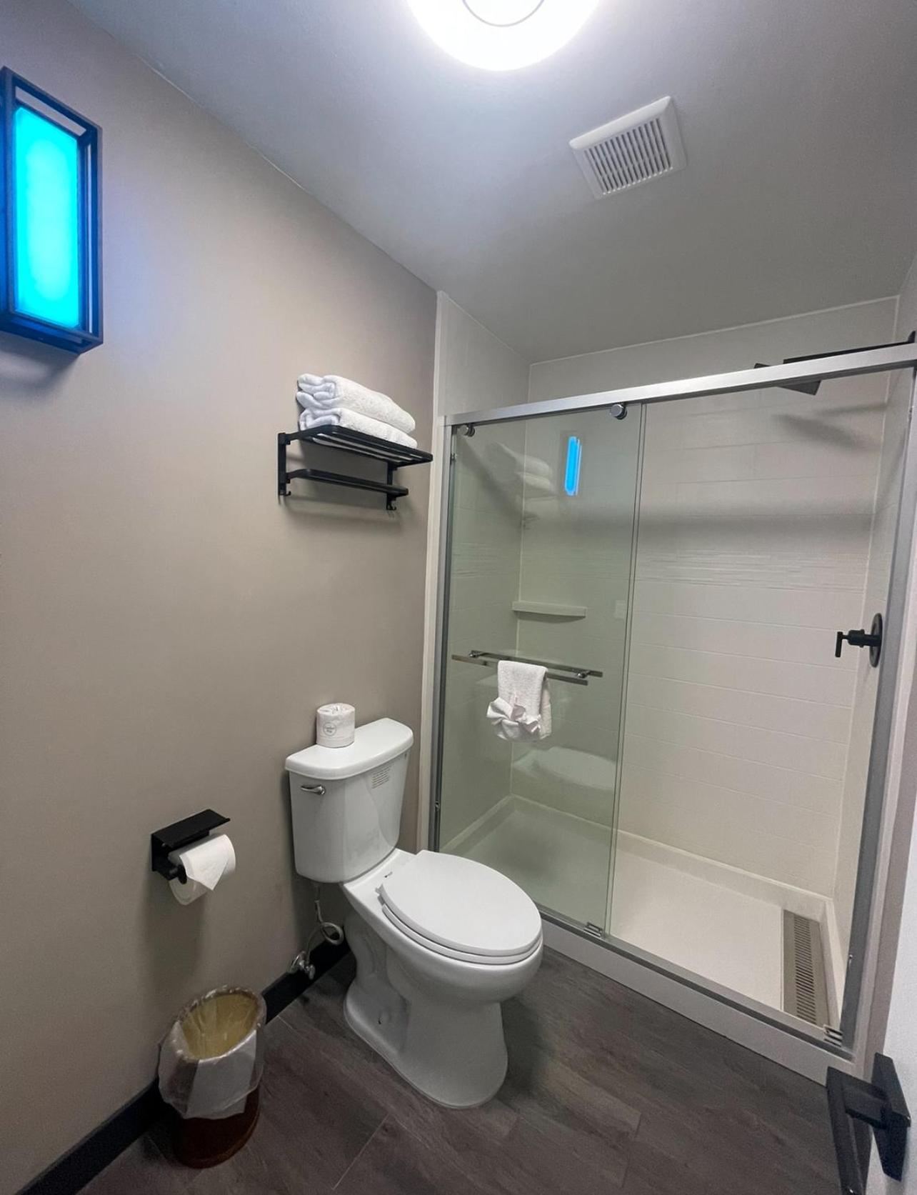 Luxor Inn & Suites, a Travelodge by Wyndham photo 27