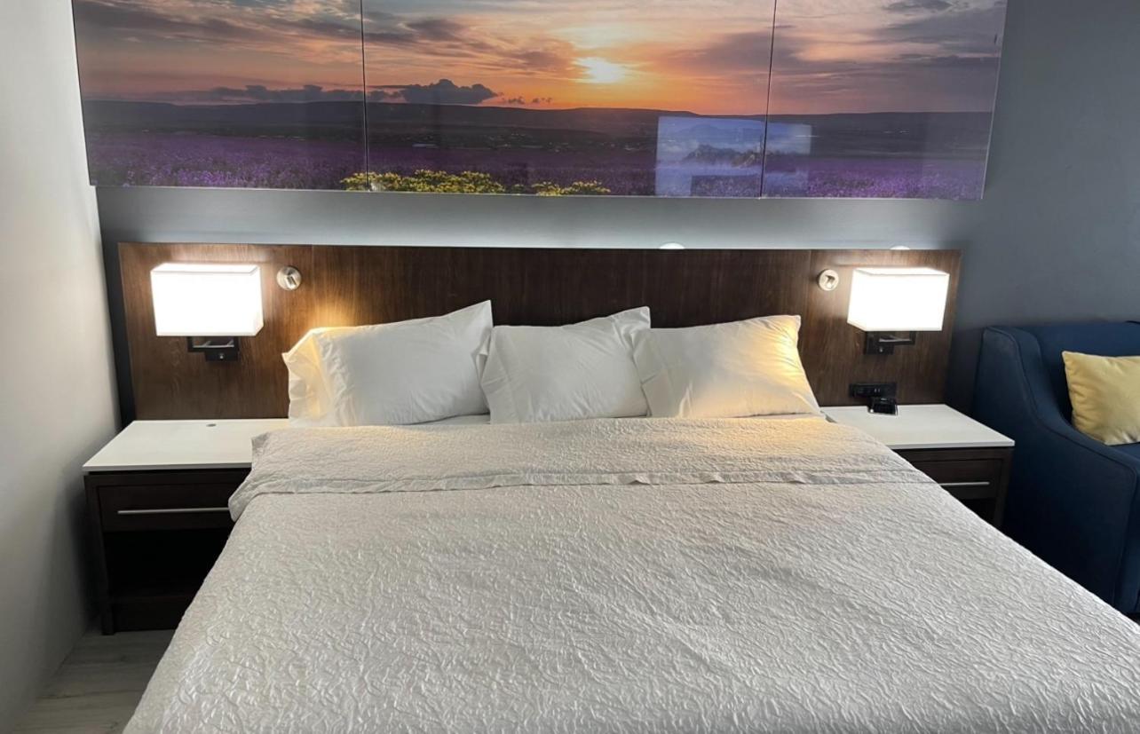 Luxor Inn & Suites, a Travelodge by Wyndham photo 64