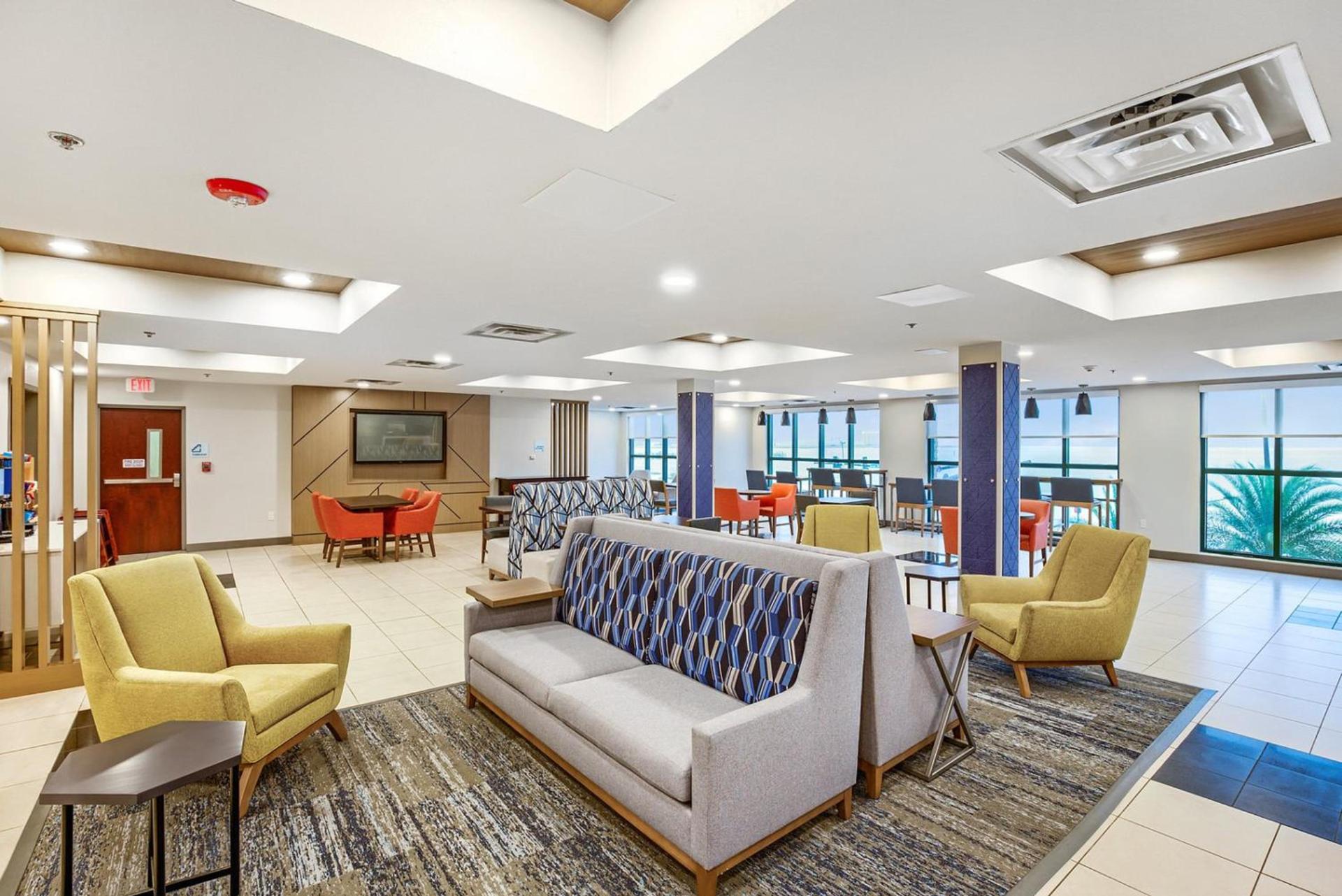 Holiday Inn Express - Gulfport Beach by IHG photo 54