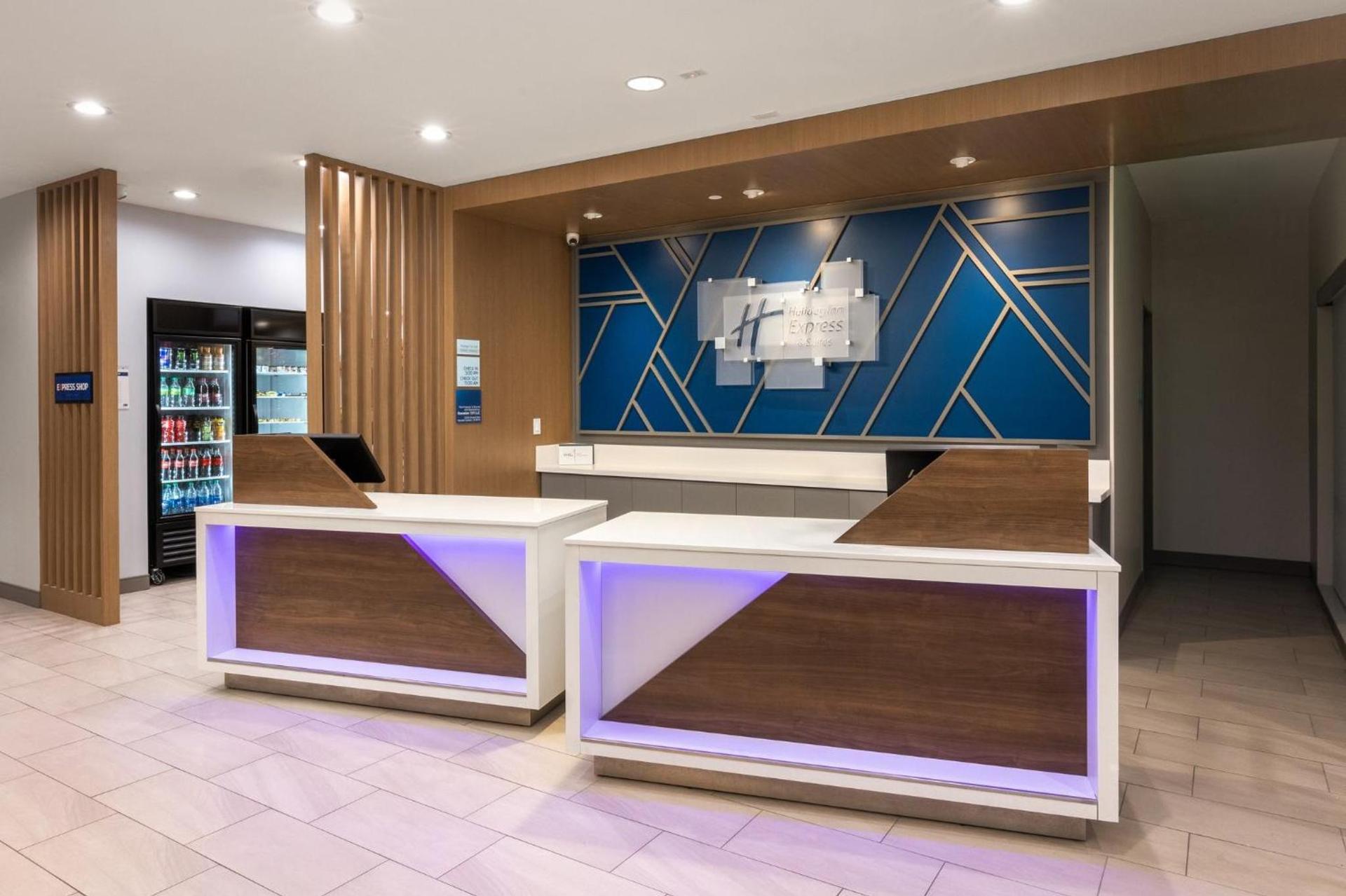 Holiday Inn Express & Suites Hawaiian Gardens by IHG photo 57