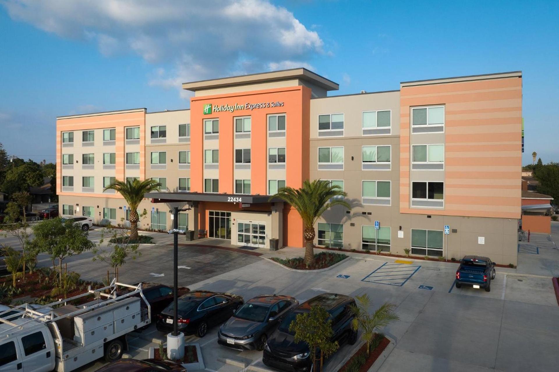 Holiday Inn Express & Suites Hawaiian Gardens by IHG photo 65