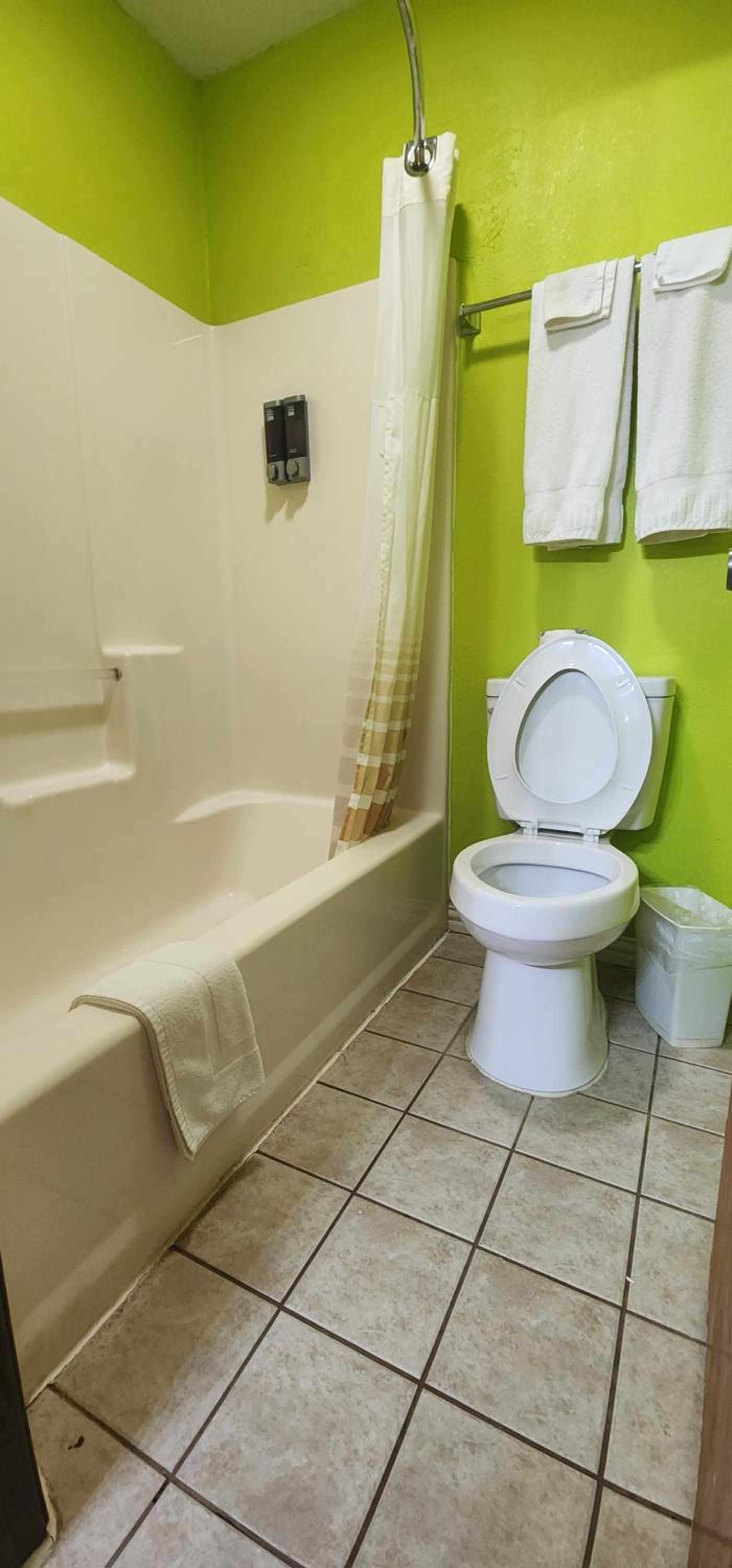 Executive Inn photo 12