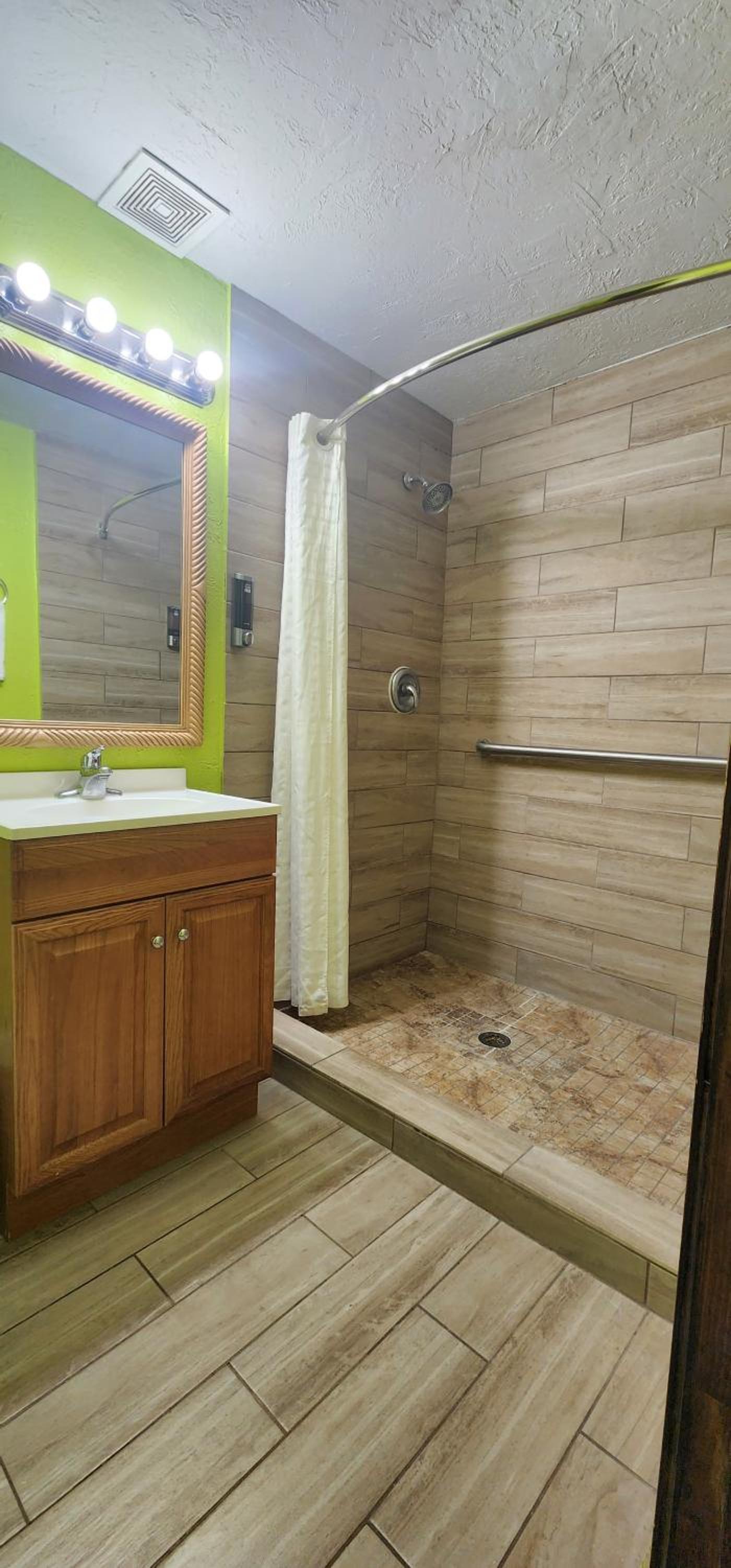 Executive Inn photo 25