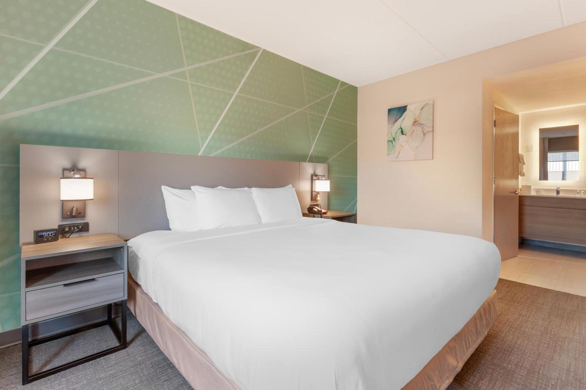 Comfort Inn & Suites Beaver Dam photo 33