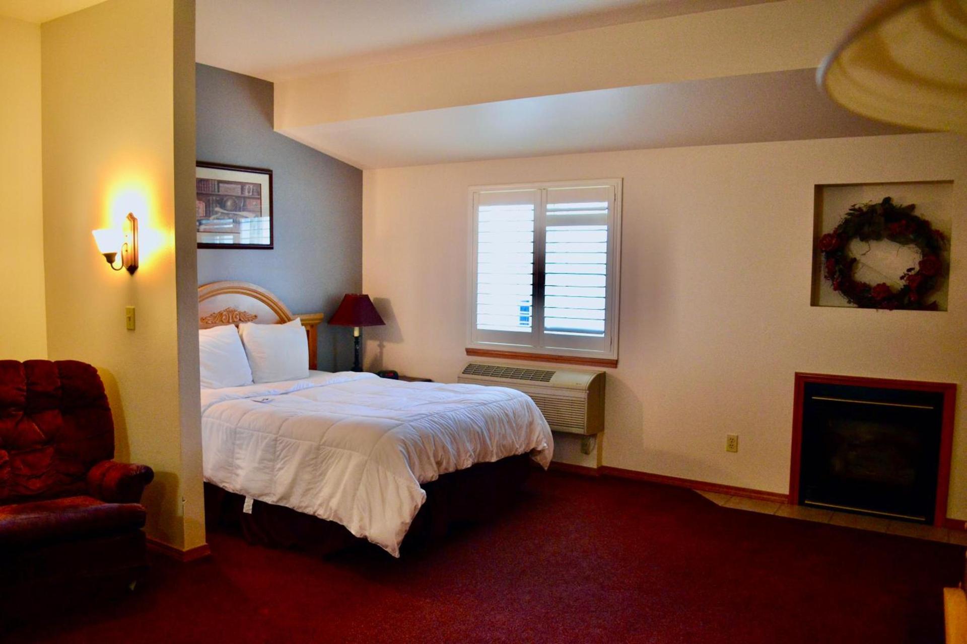 Anaco Bay Inn photo 12